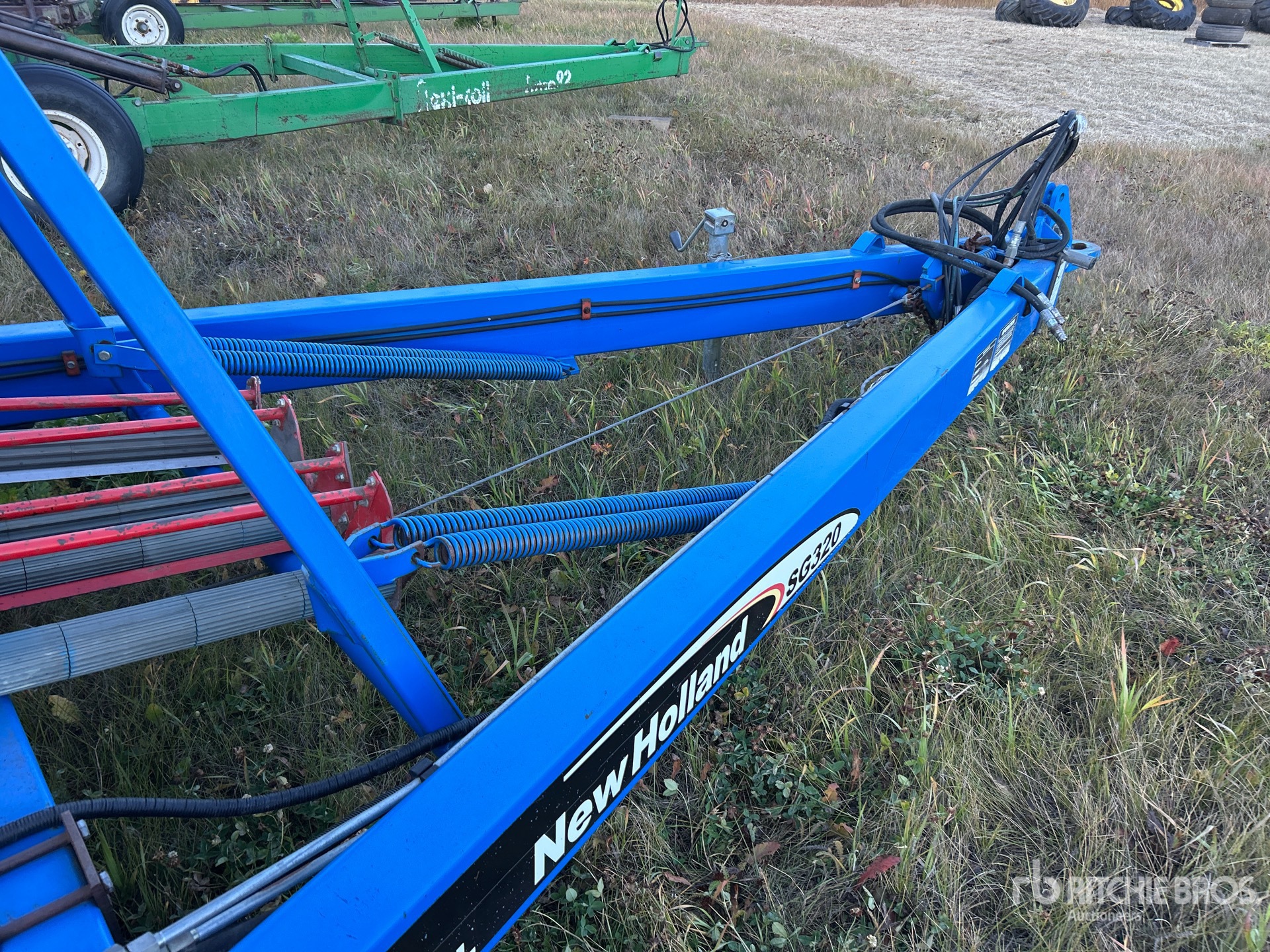New Holland SG320