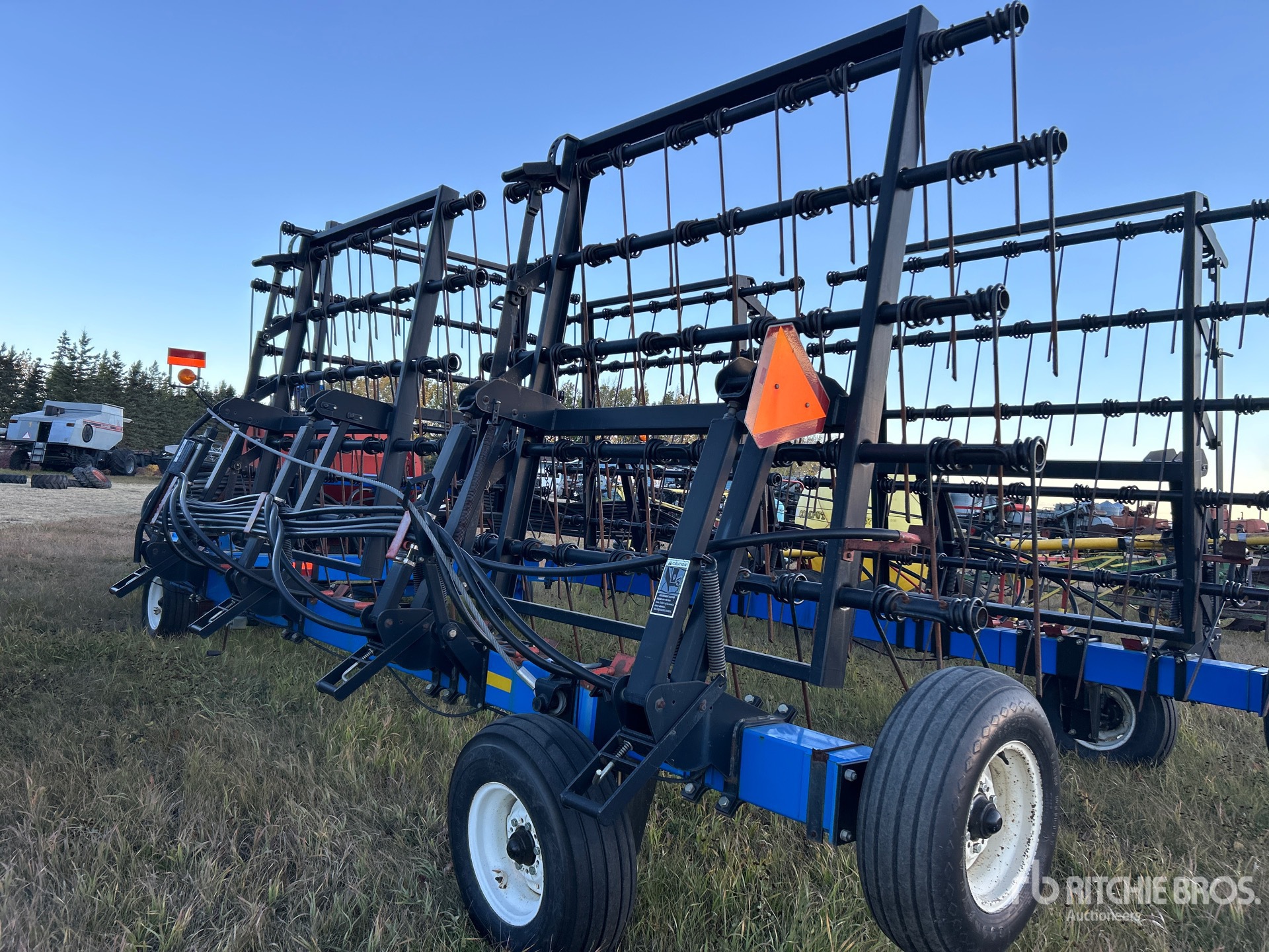 New Holland SG320