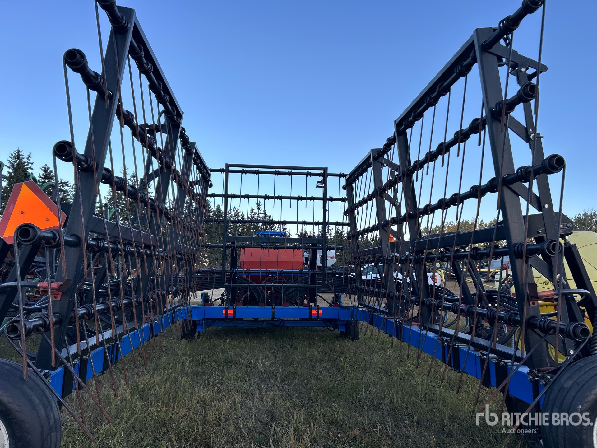 New Holland SG320