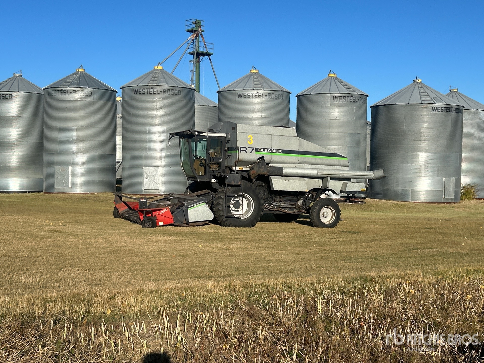 1986 Gleaner R7