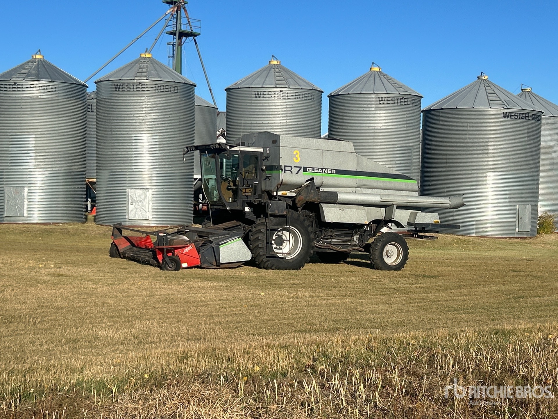 1986 Gleaner R7