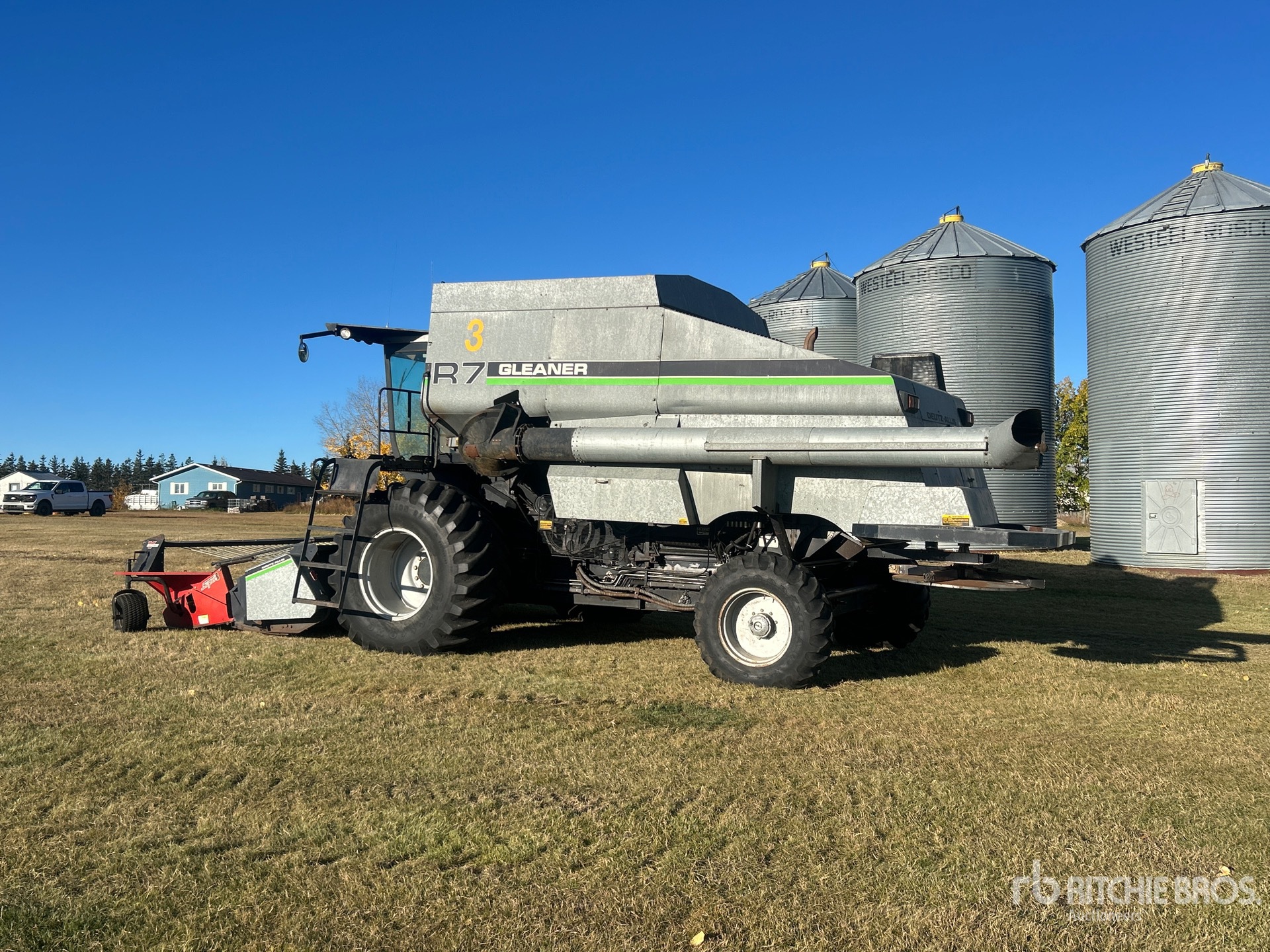 1986 Gleaner R7