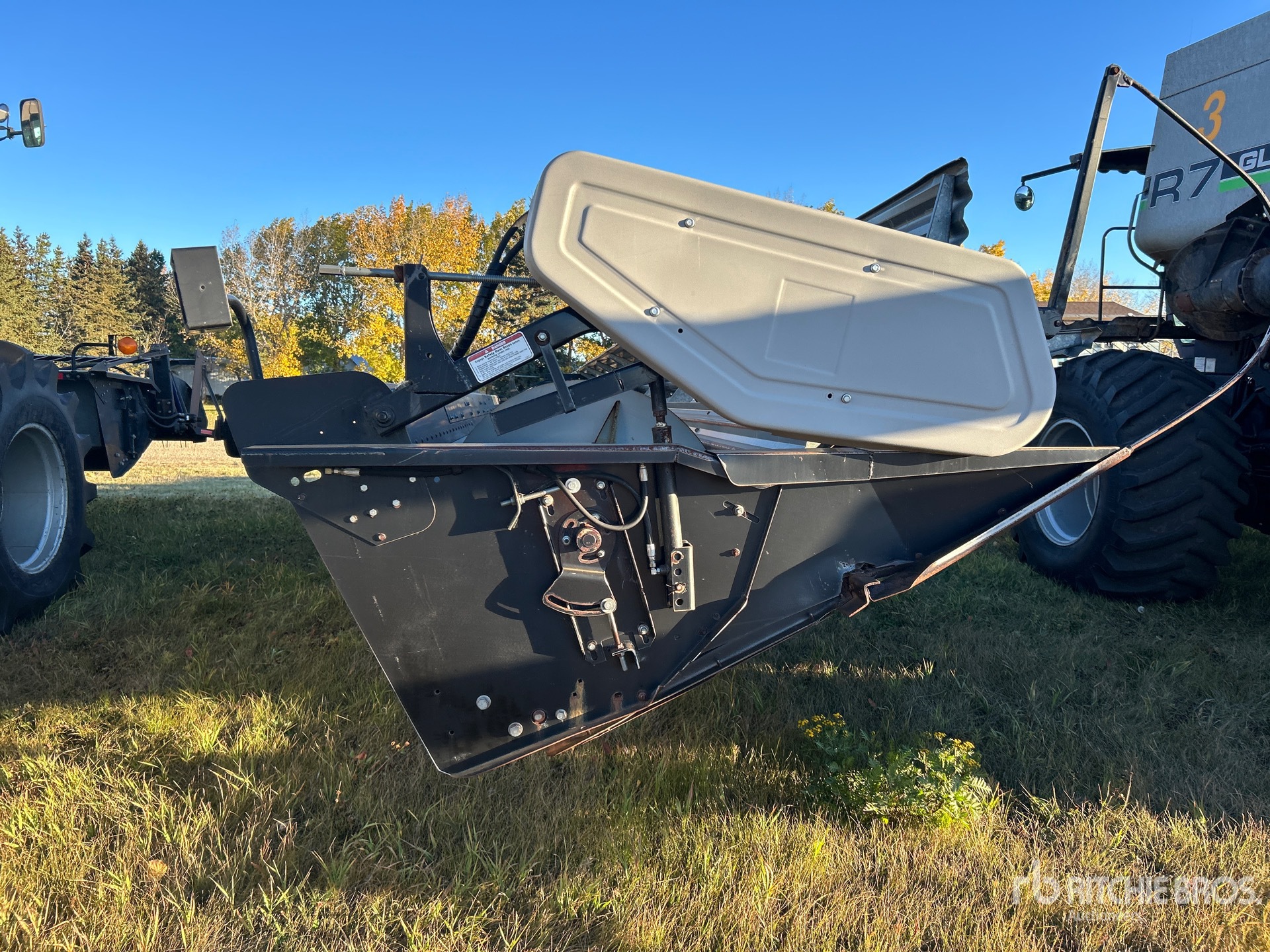 1996 Gleaner 700