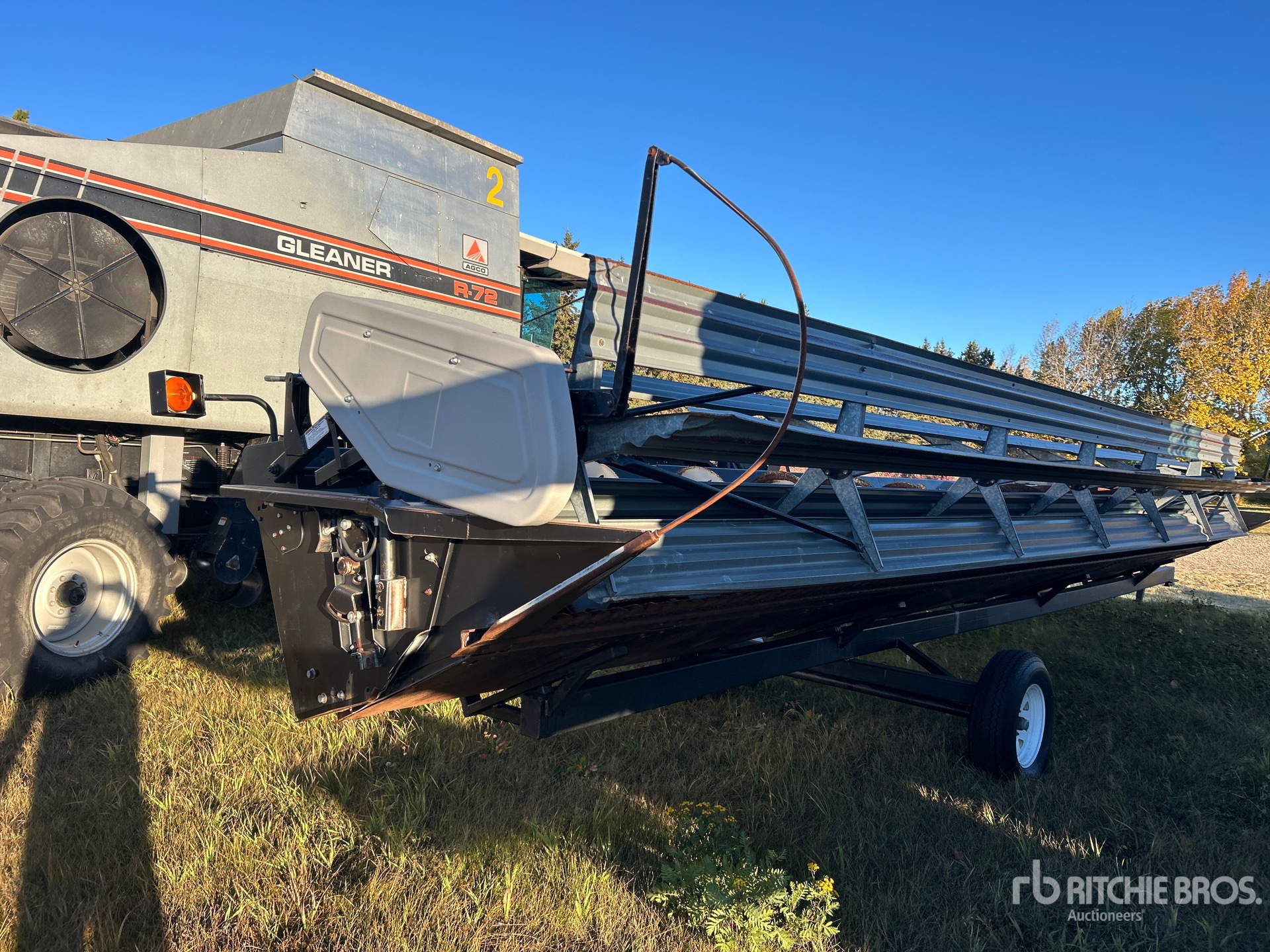 1996 Gleaner 700