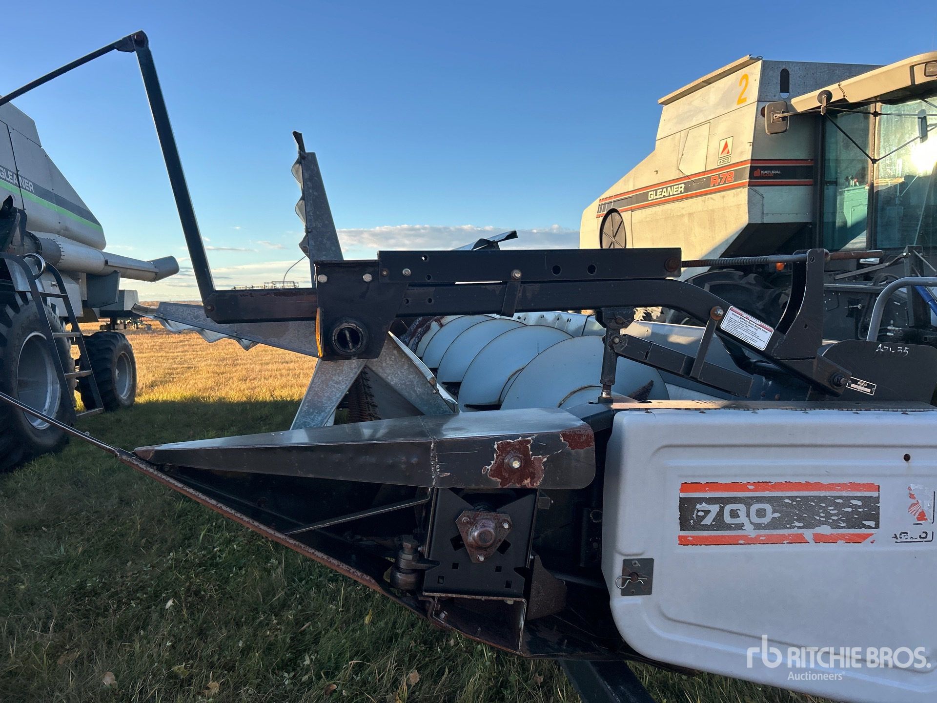 1996 Gleaner 700