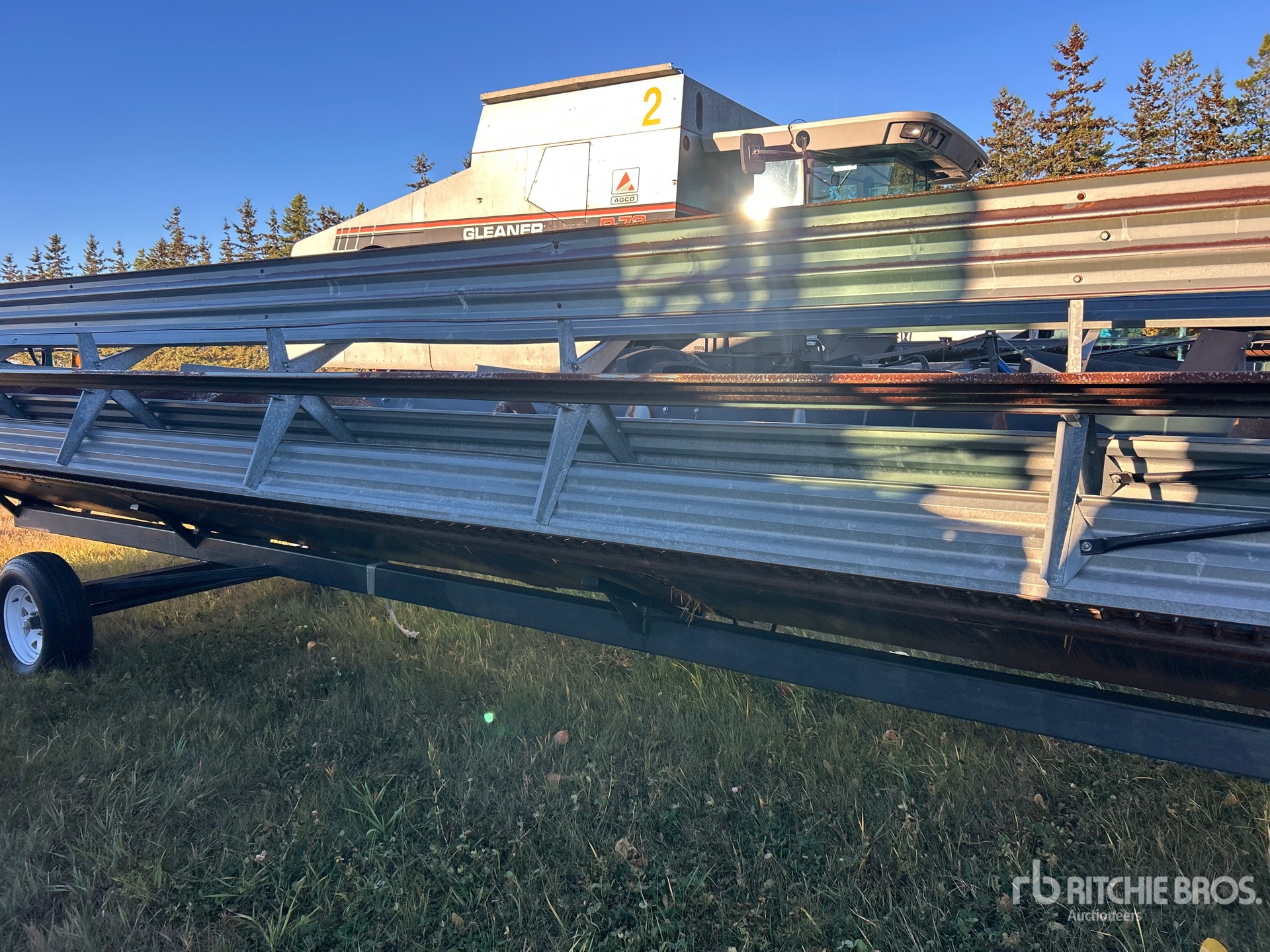 1996 Gleaner 700