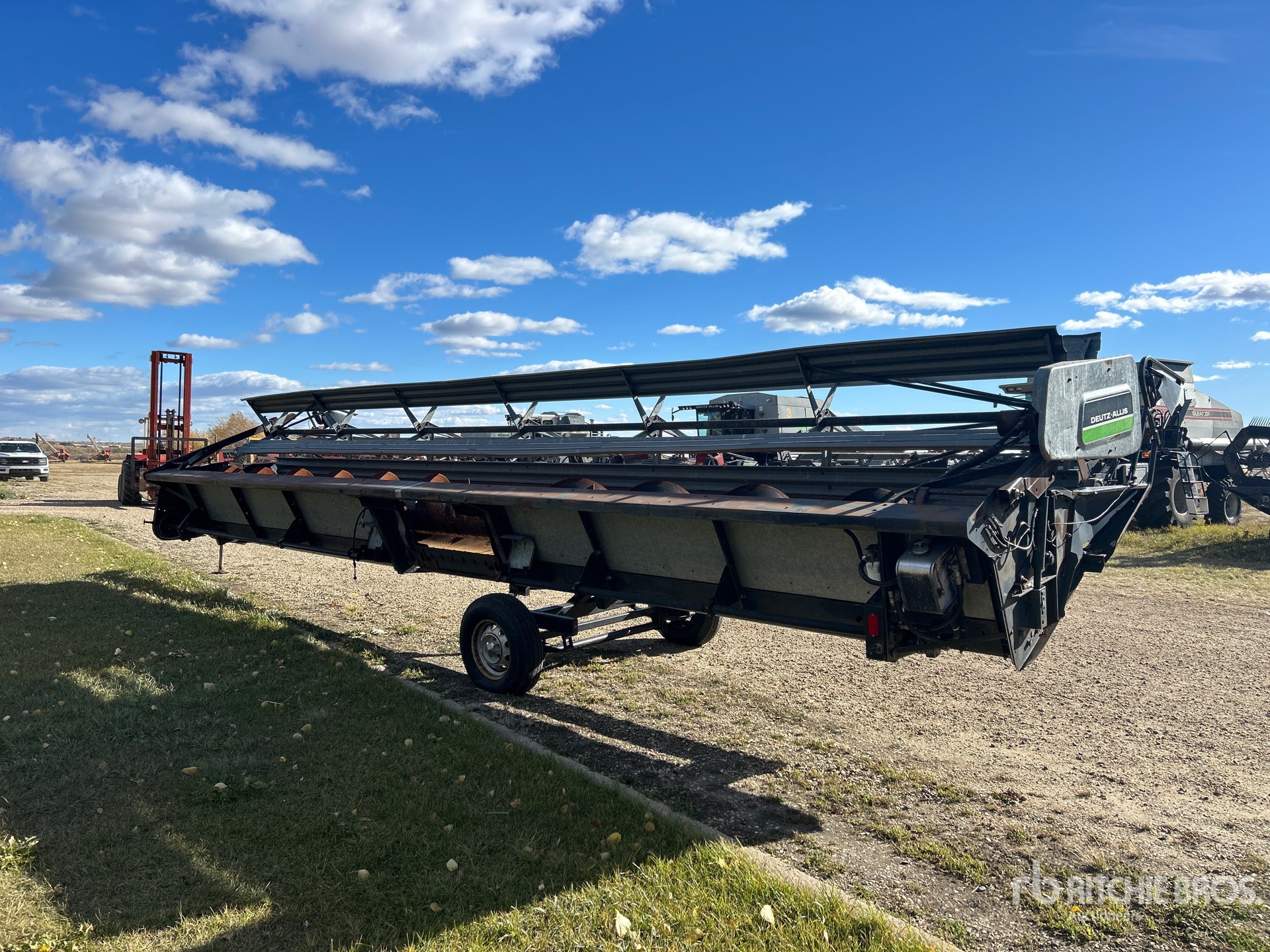 1998 Gleaner 700