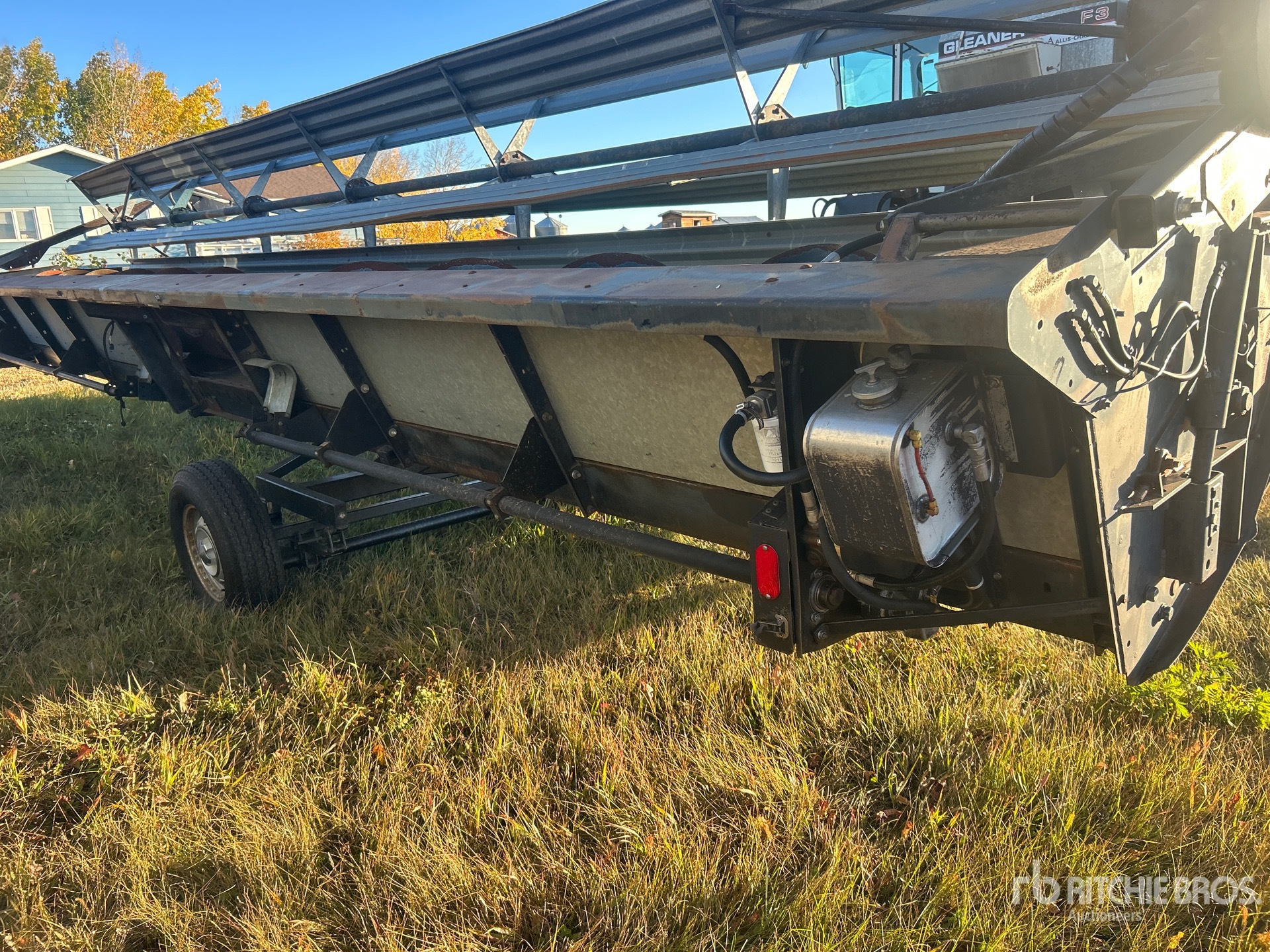 1998 Gleaner 700