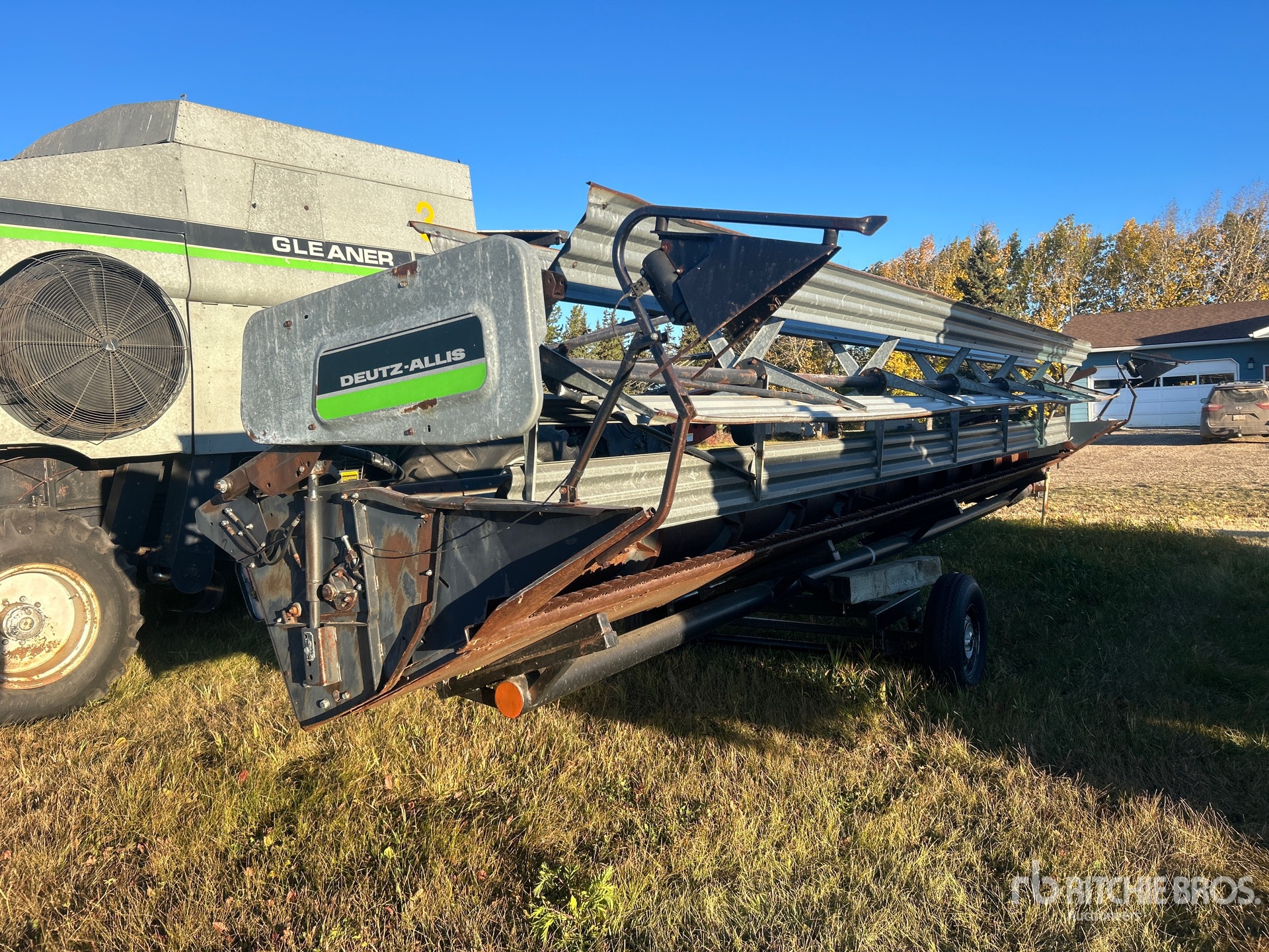 1998 Gleaner 700