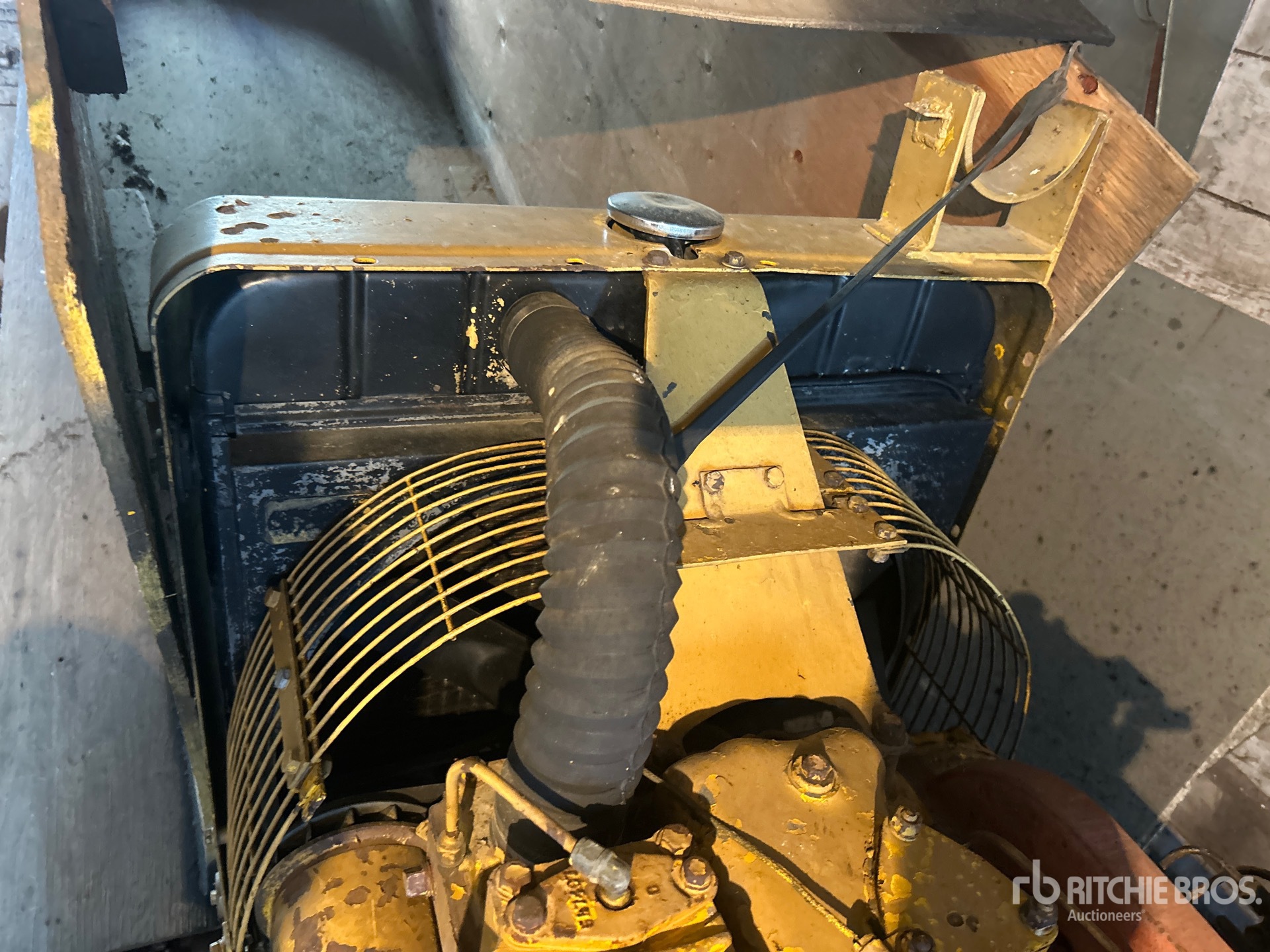 Caterpillar D333