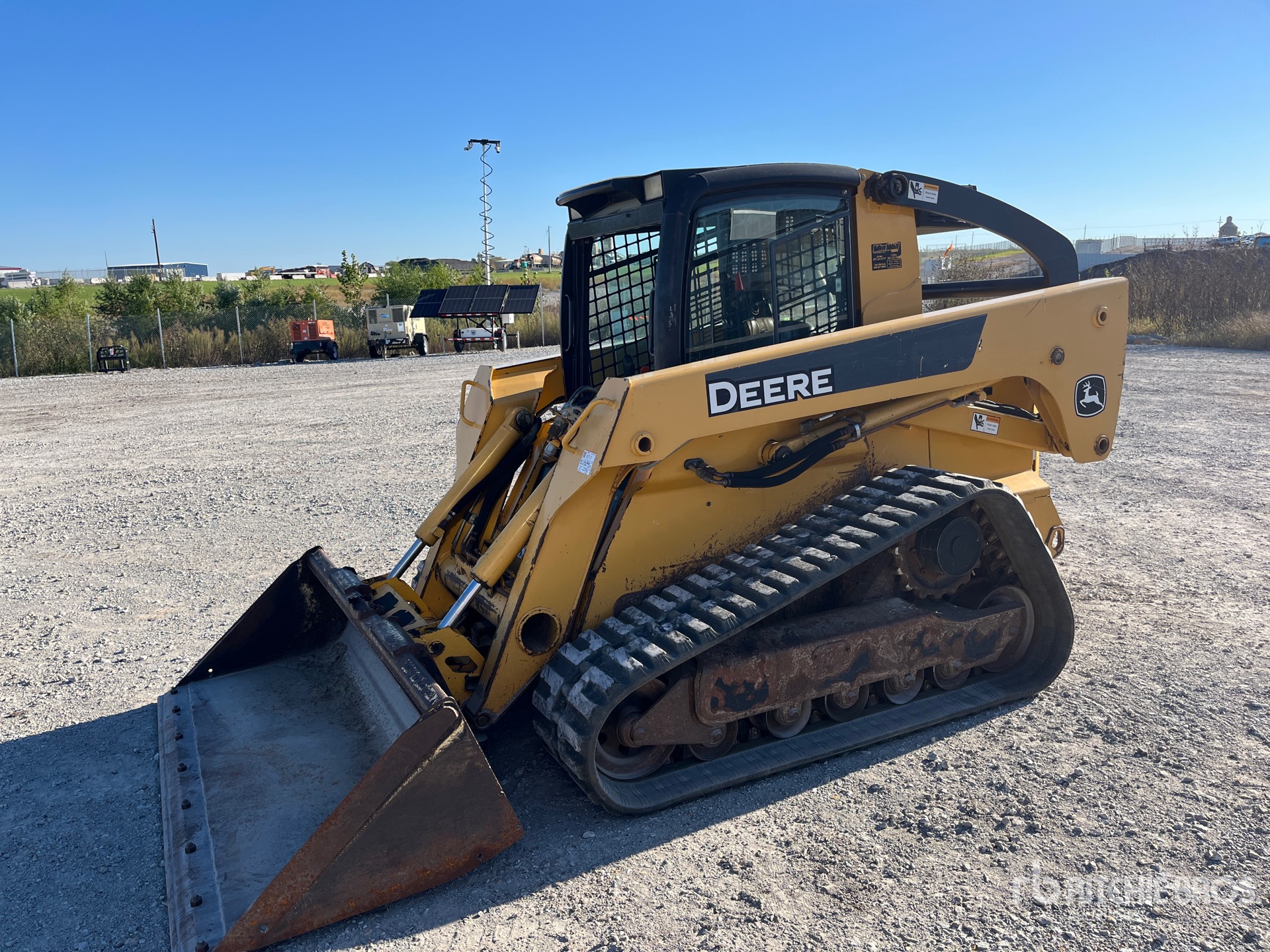2007 John Deere 332
