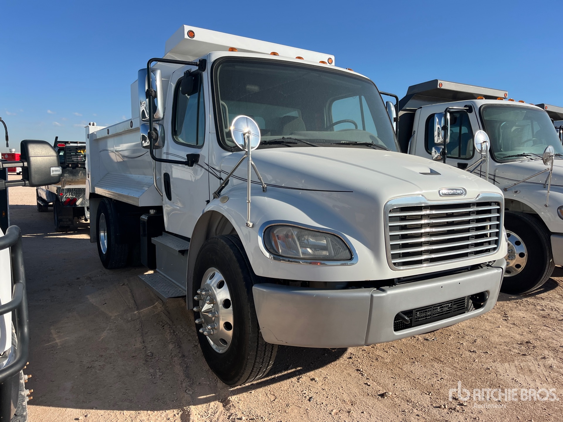 2014 Freightliner M2 106