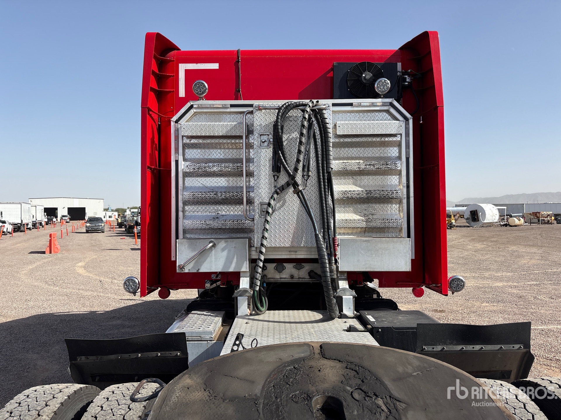 2020 Peterbilt 567
