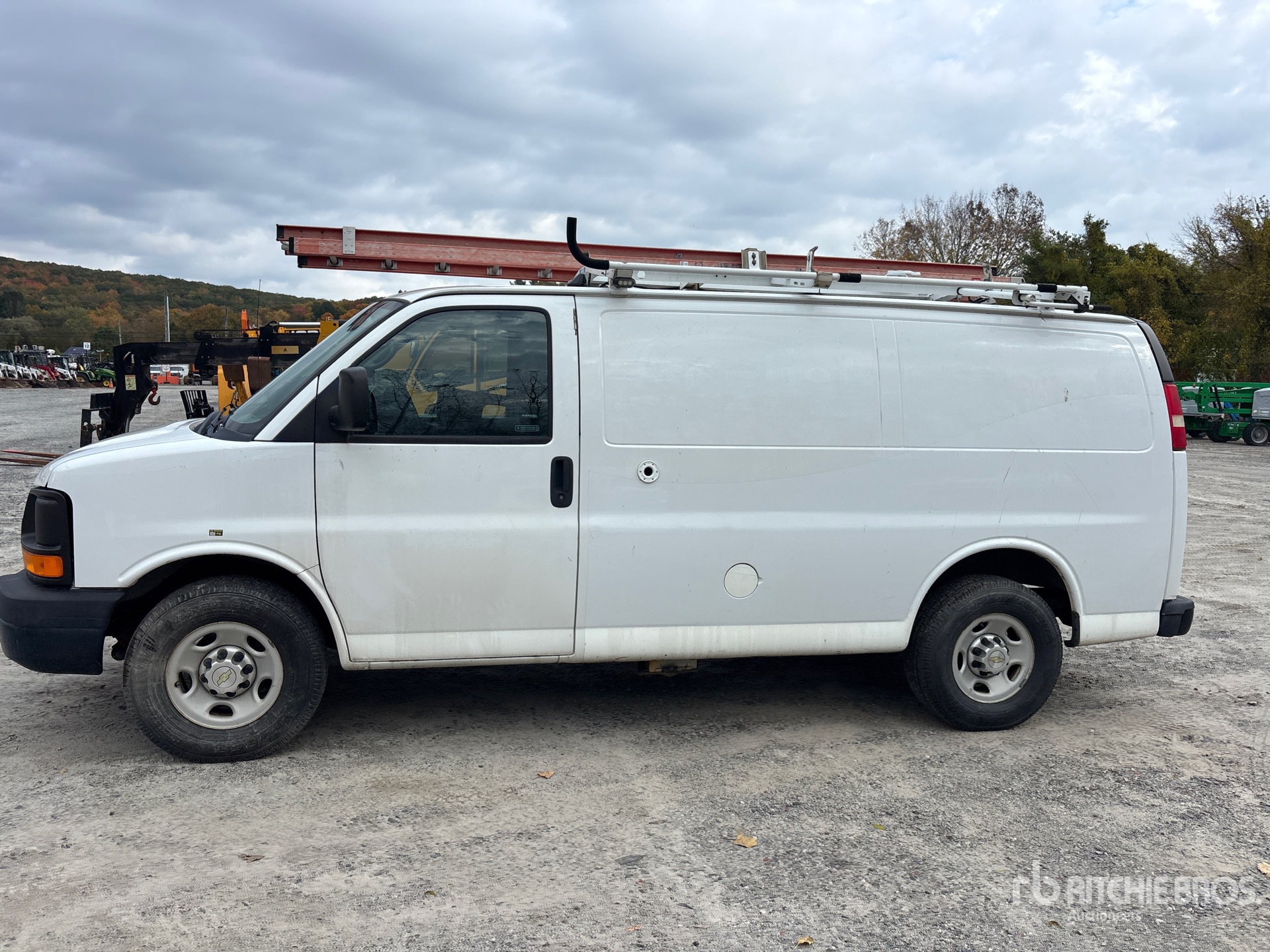 2013 Chevrolet EXPRESS 2500