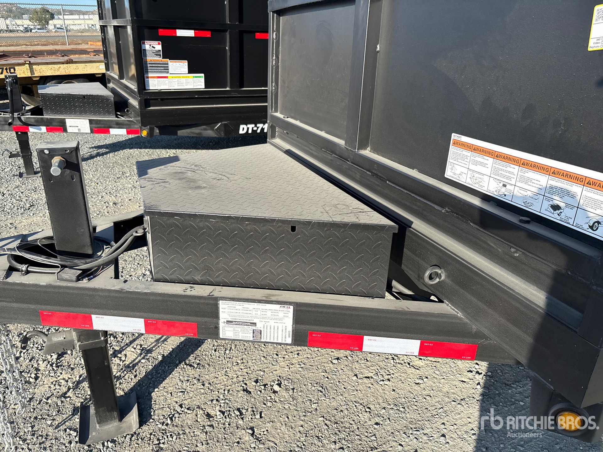 2027 DENTON 14 FT T/A