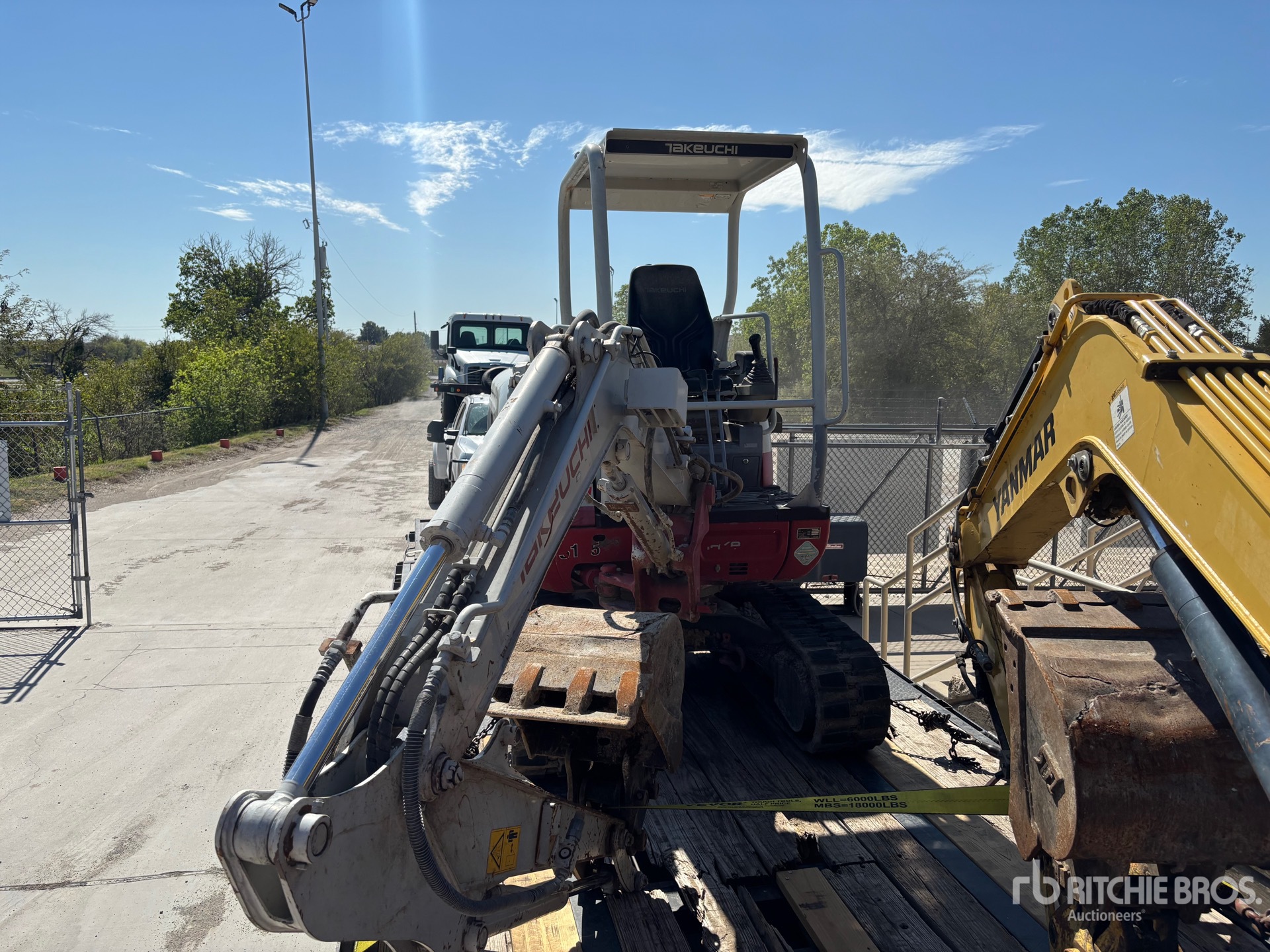 2018 Takeuchi TB230