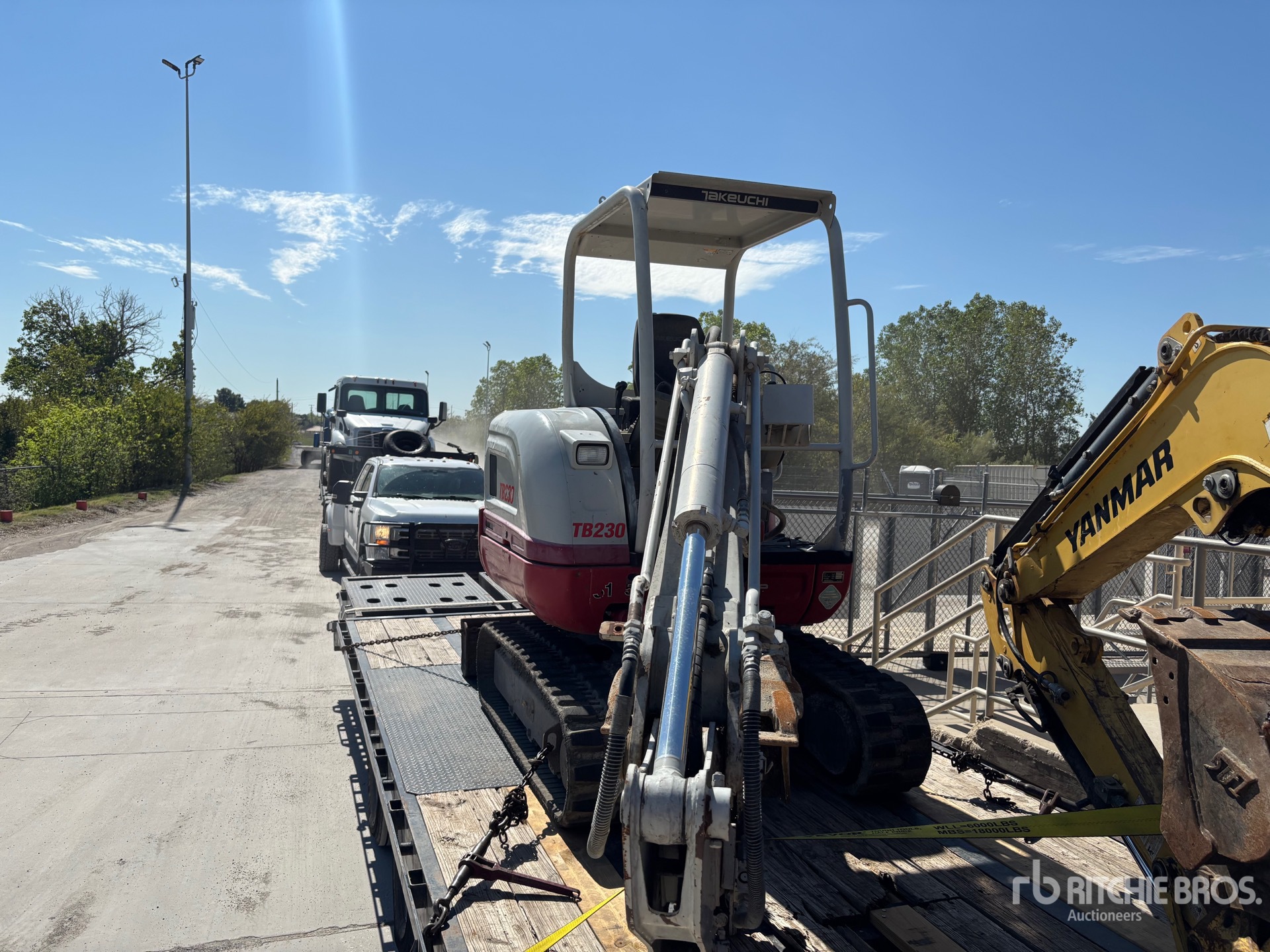 2018 Takeuchi TB230