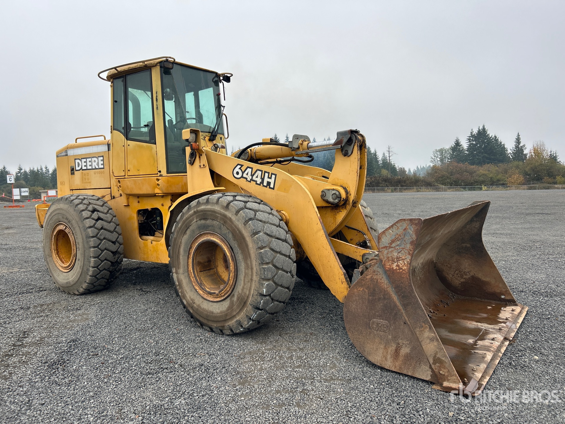 2001 John Deere 644H