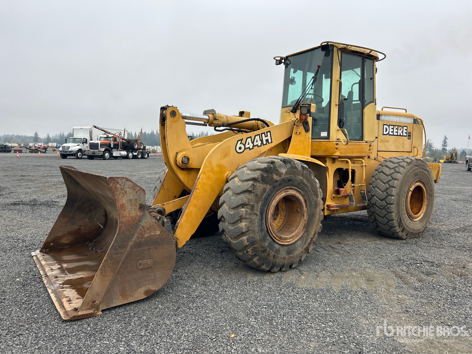 2001 John Deere 644H