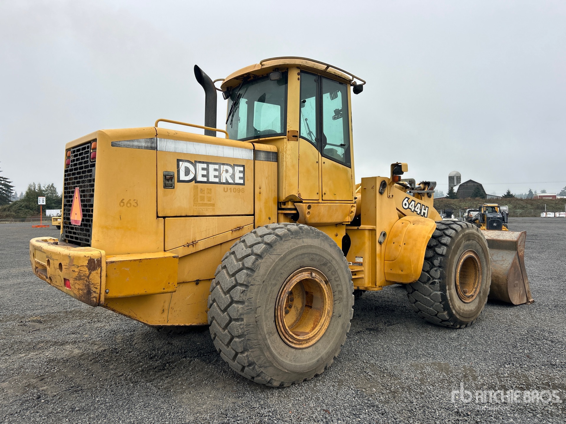 2001 John Deere 644H