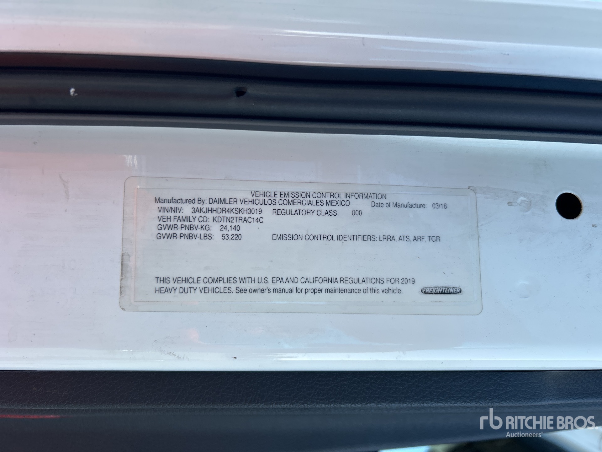 2019 Freightliner CASCADIA 126
