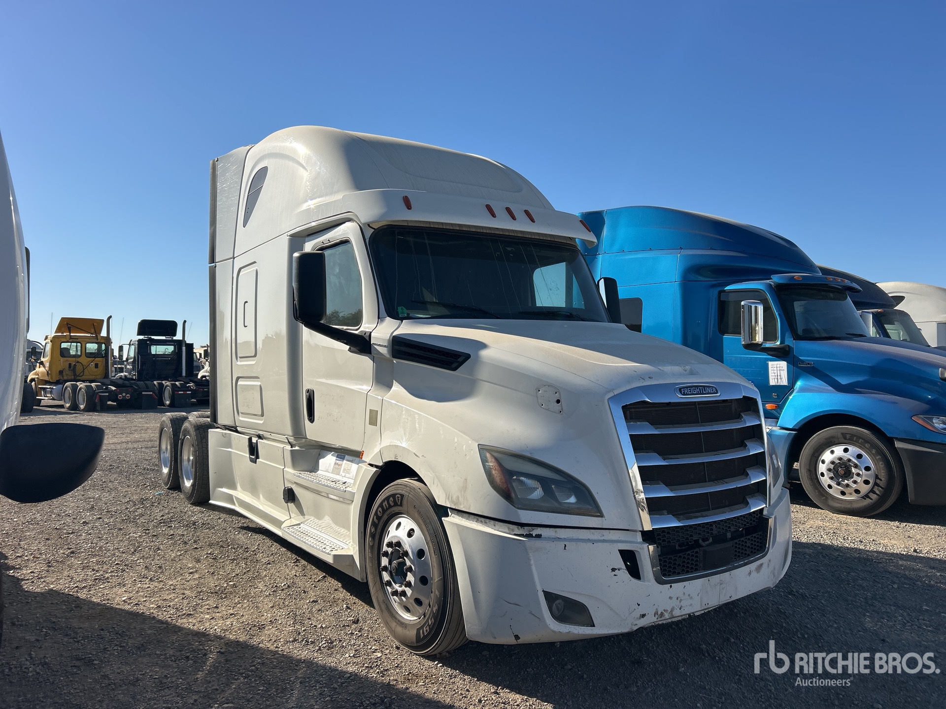 2019 Freightliner CASCADIA 126