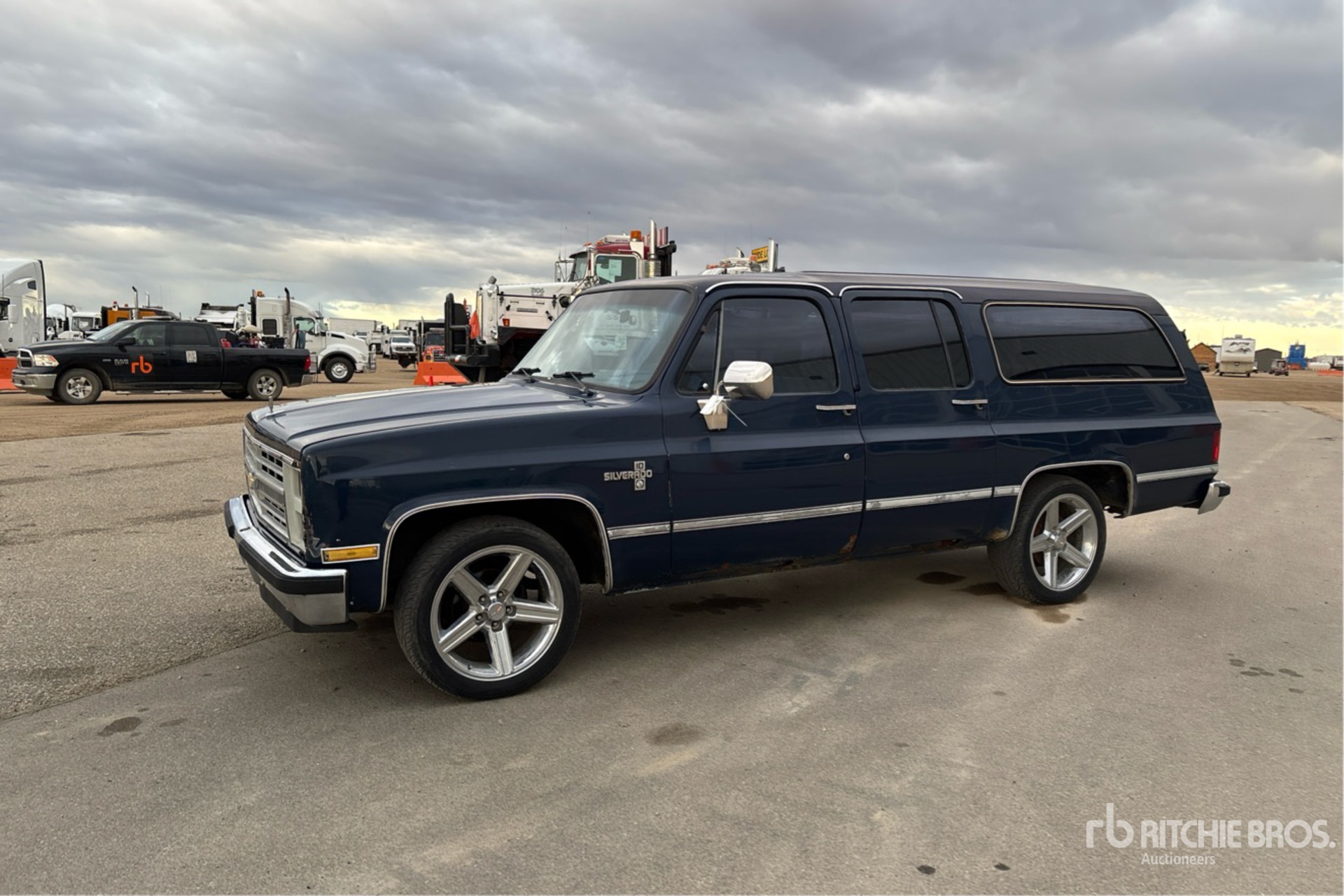 1984 Chevrolet SUBURBAN C10