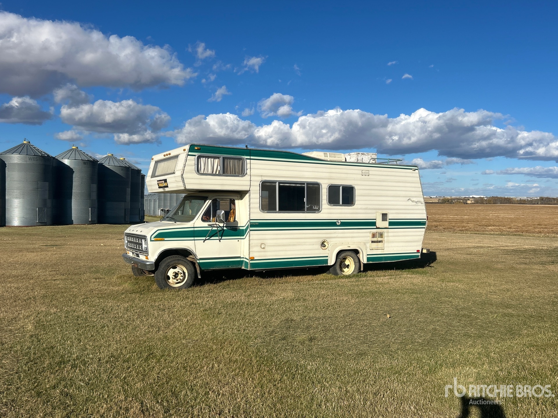 1978 Ford TRAVELAIRE