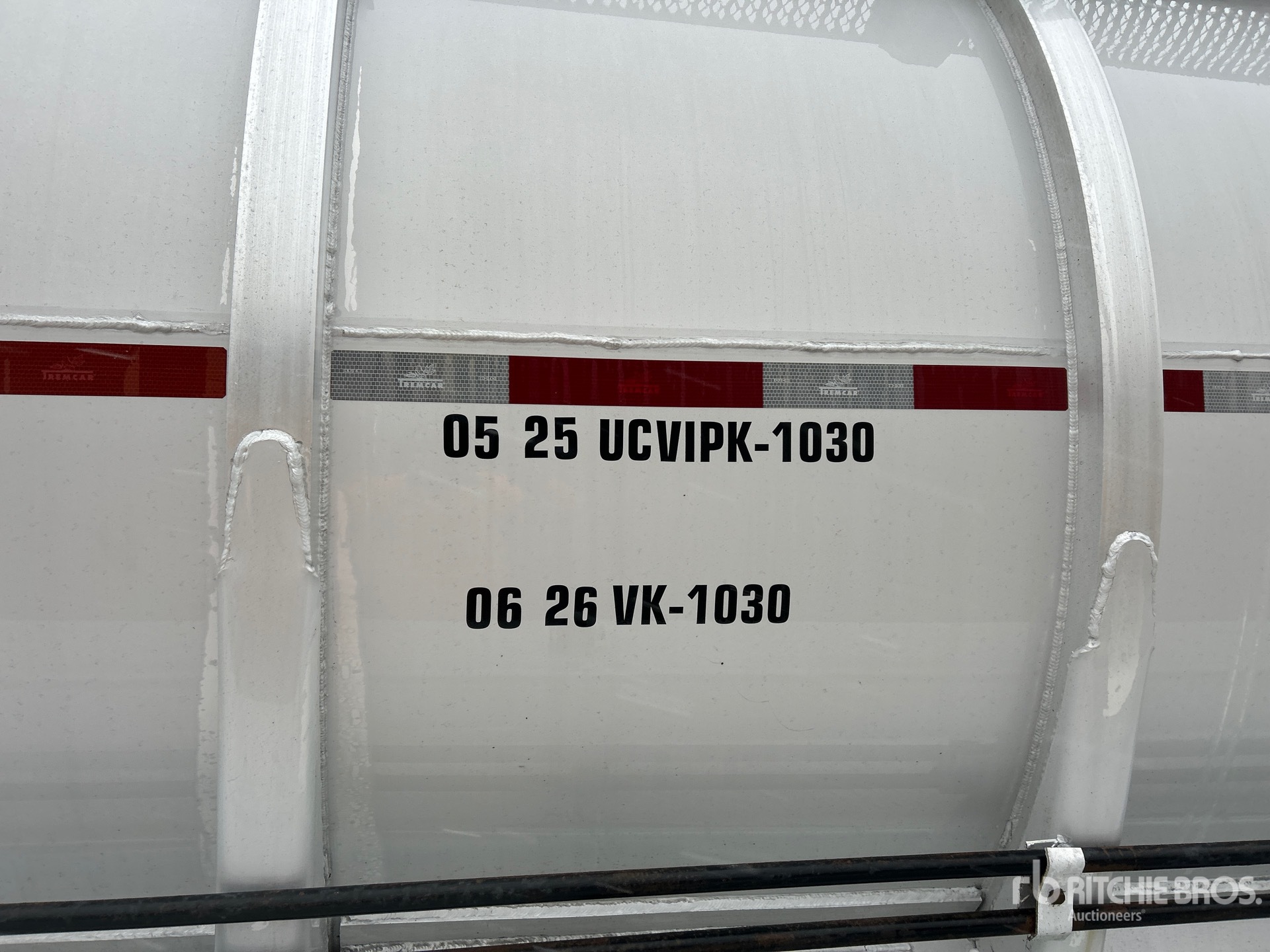 2011 Hutchinson 46000 L TRI/A