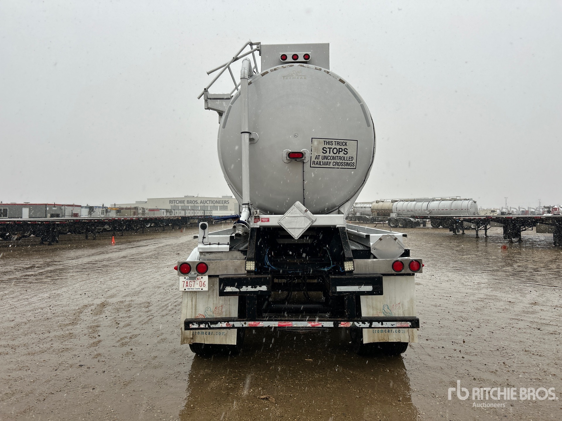 2011 Hutchinson 46000 L TRI/A