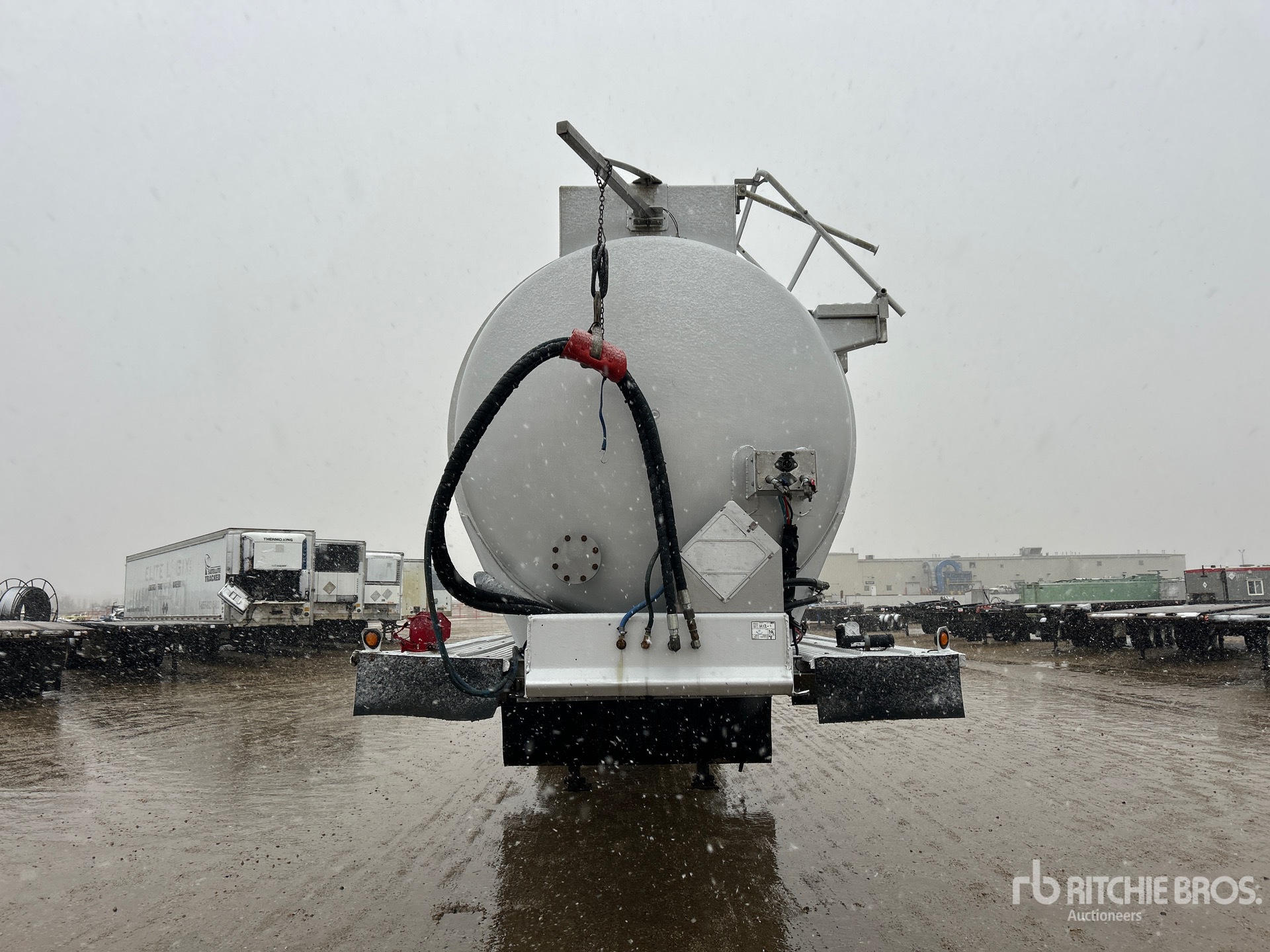 2011 Hutchinson 46000 L TRI/A