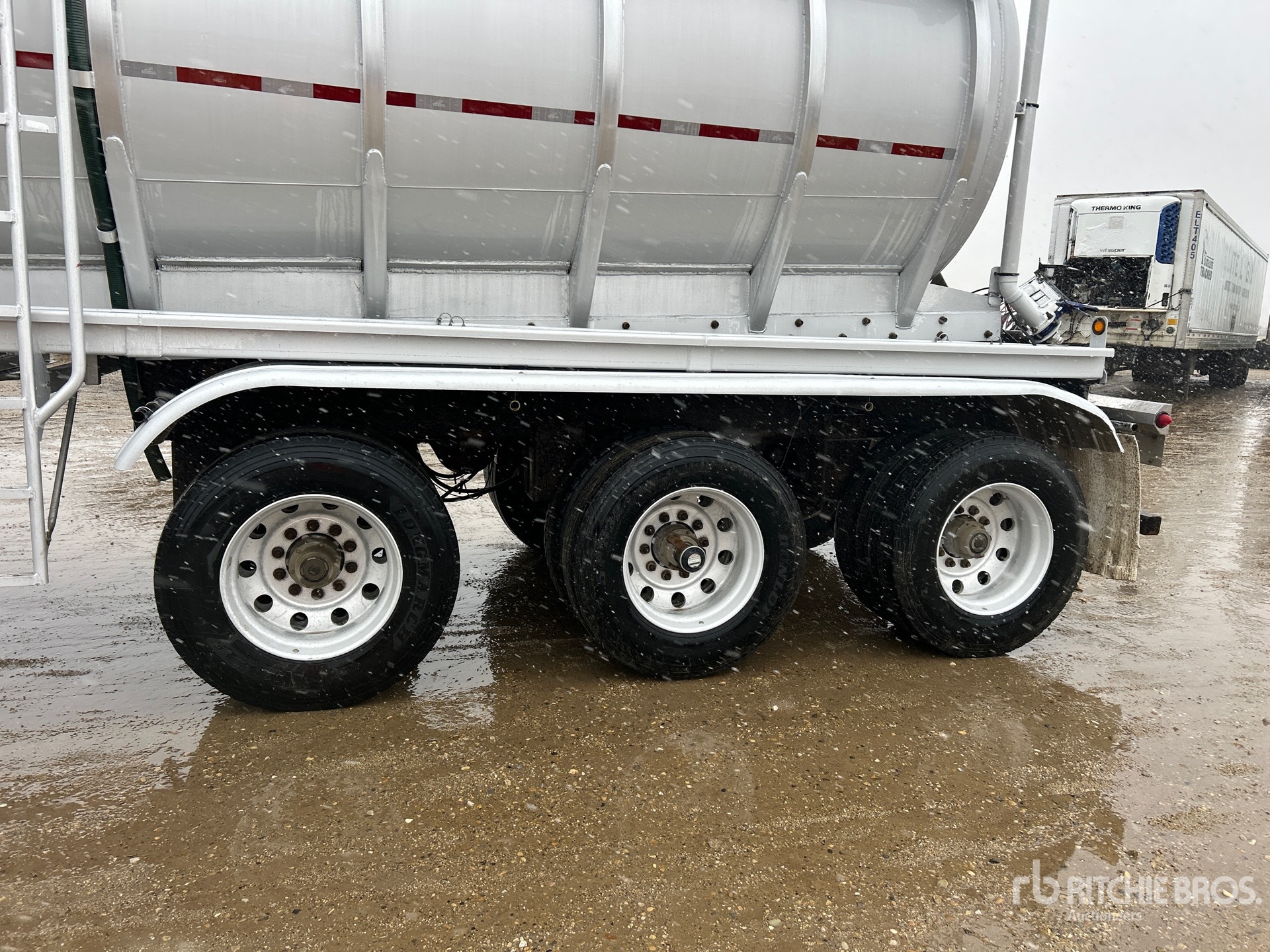 2011 Hutchinson 46000 L TRI/A