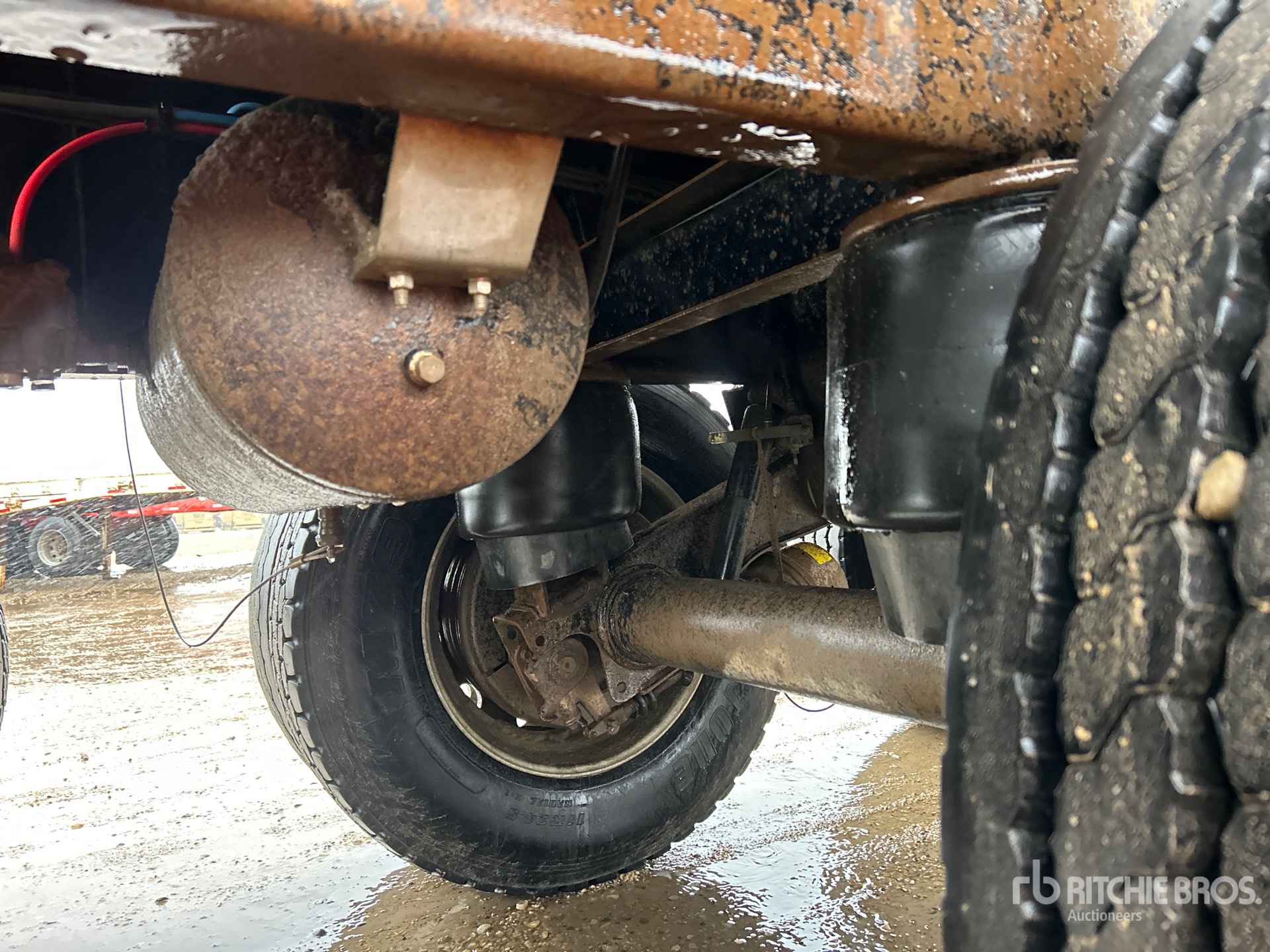 2011 Hutchinson 46000 L TRI/A