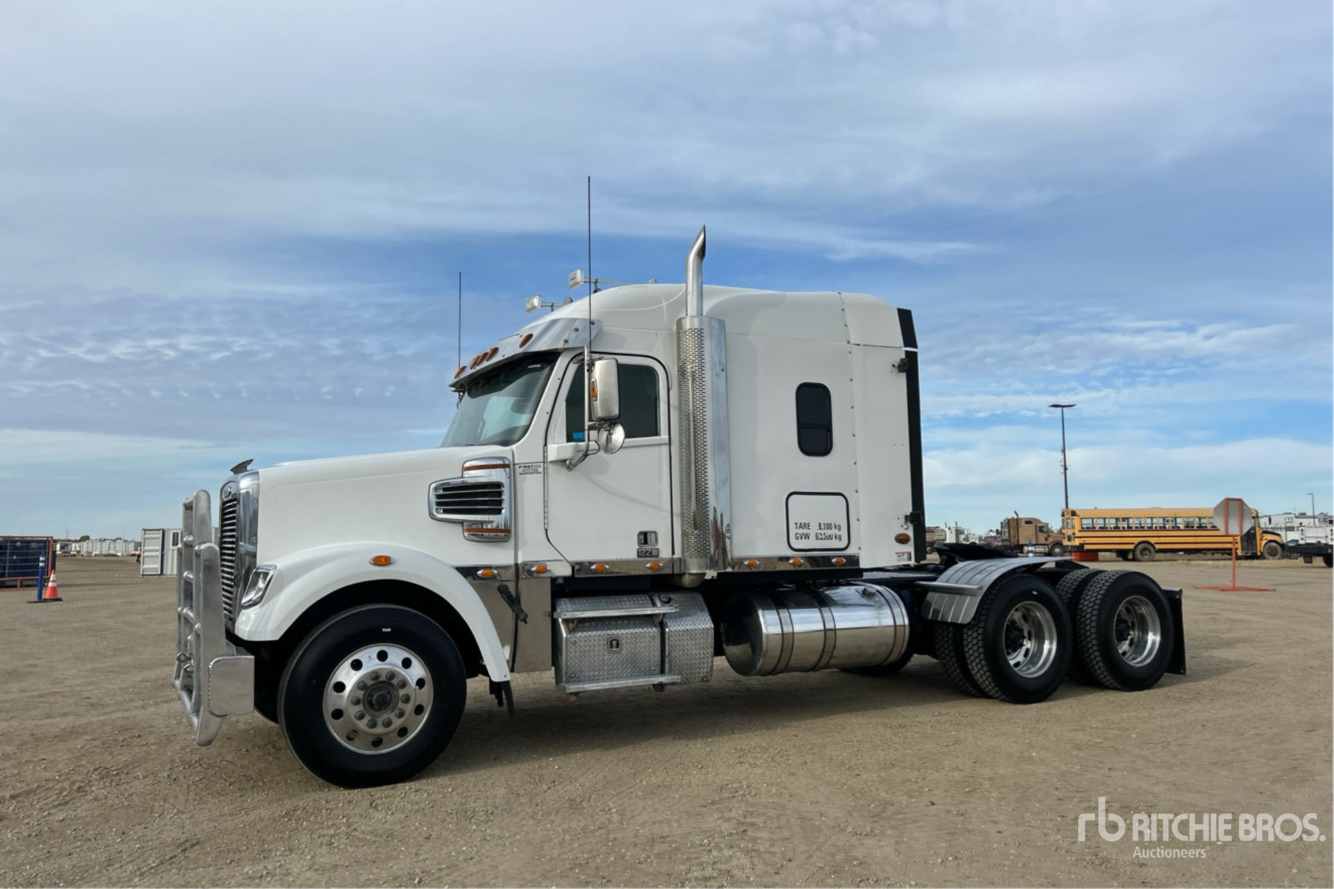2018 Freightliner 122 SD