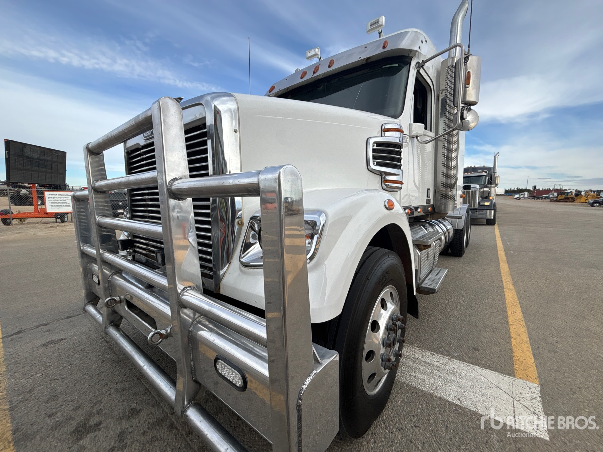2018 Freightliner 122 SD