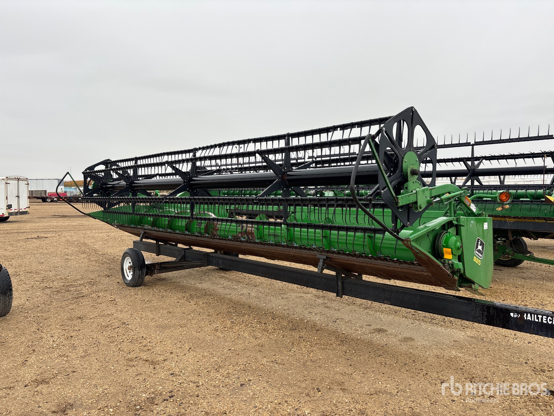 Photo of 1996 John Deere 925
