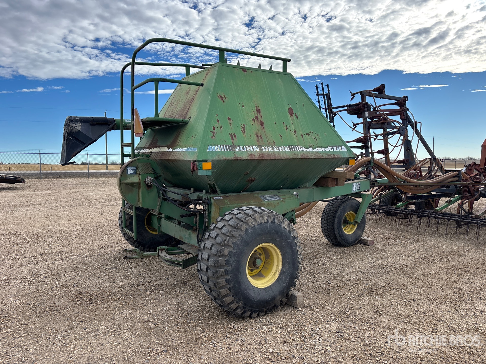 John Deere 777
