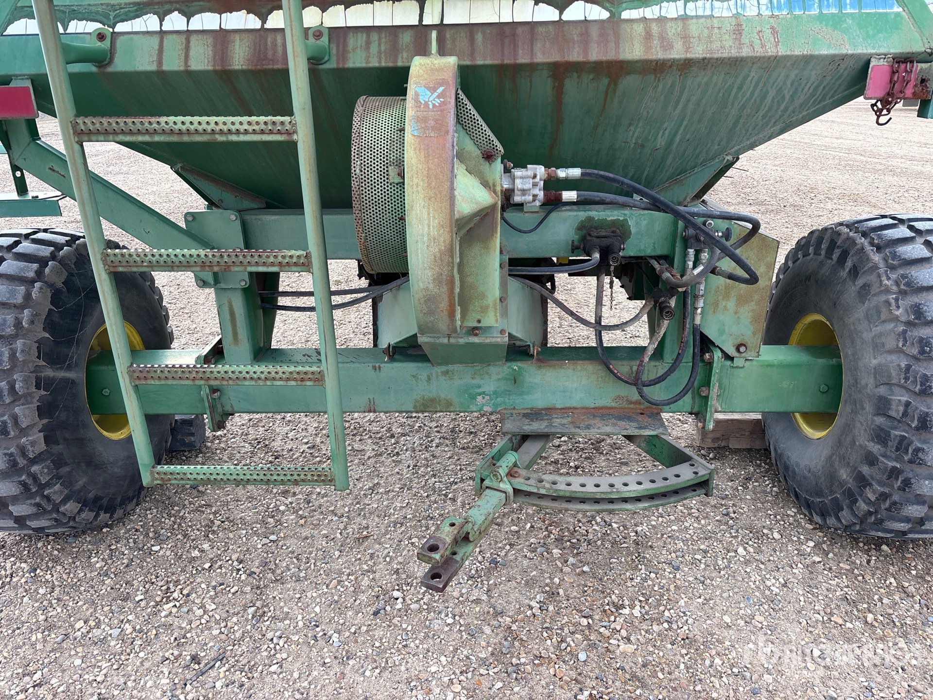 John Deere 777