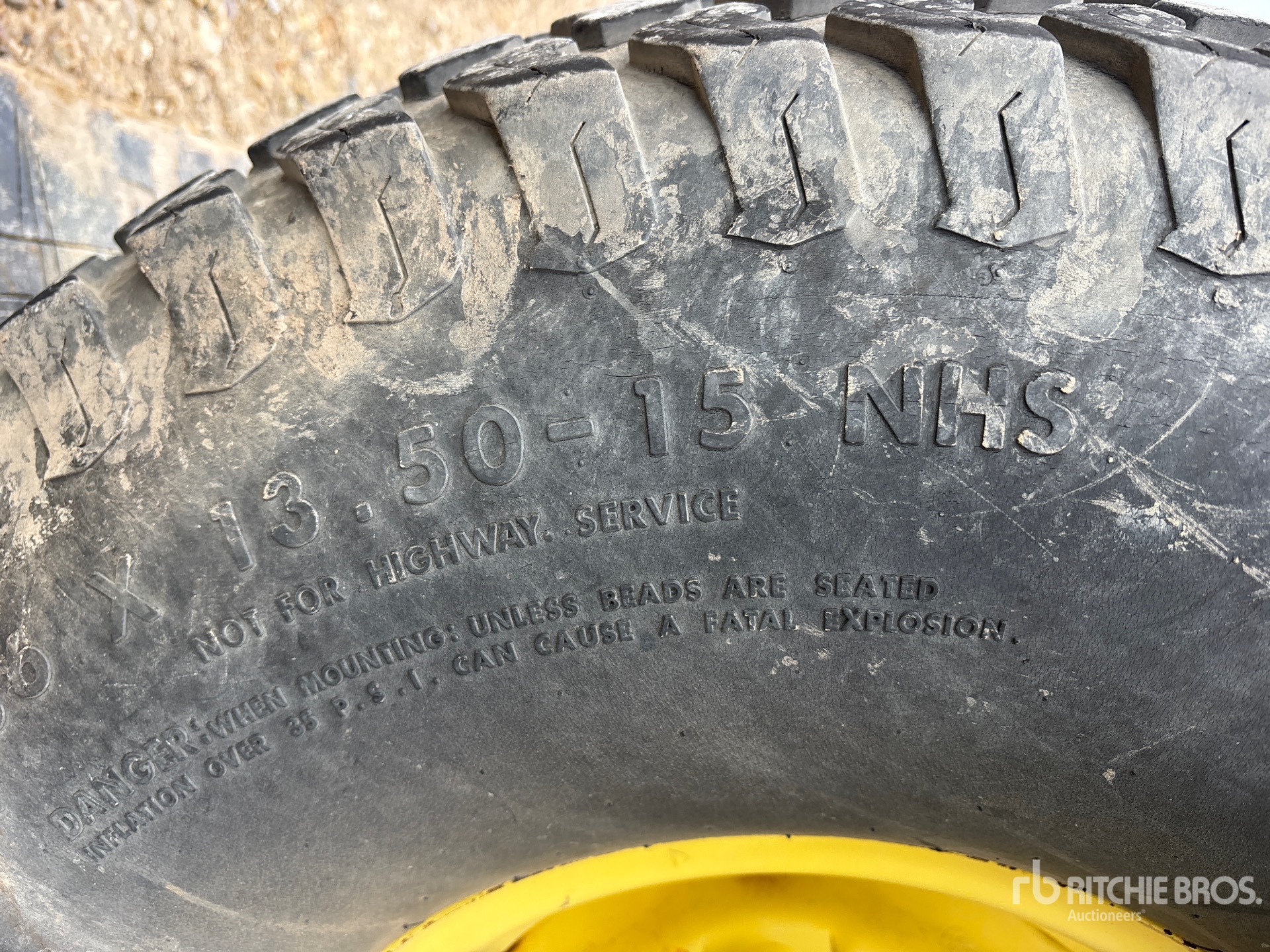 John Deere 777