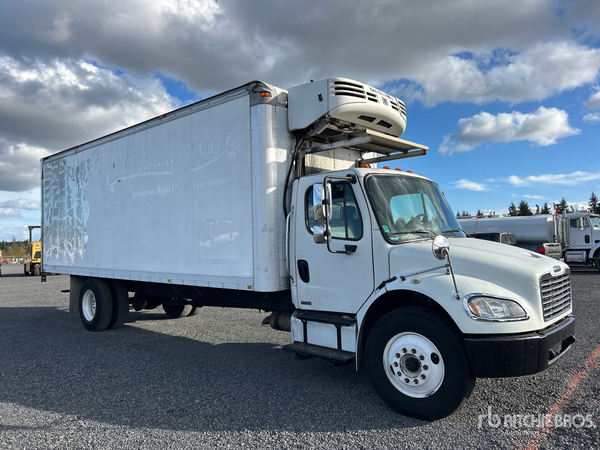 2007 Freightliner M2