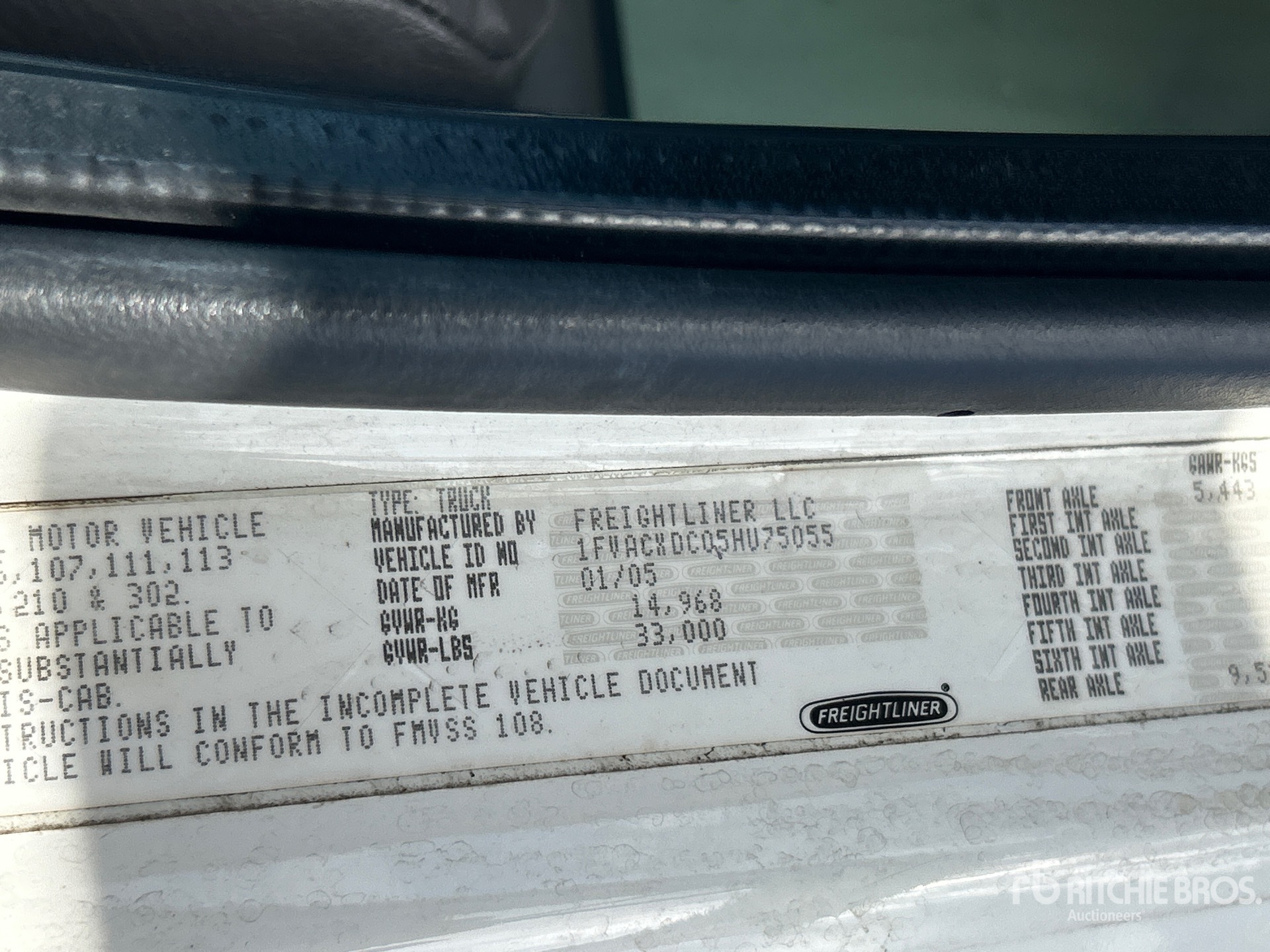 2005 Freightliner M2