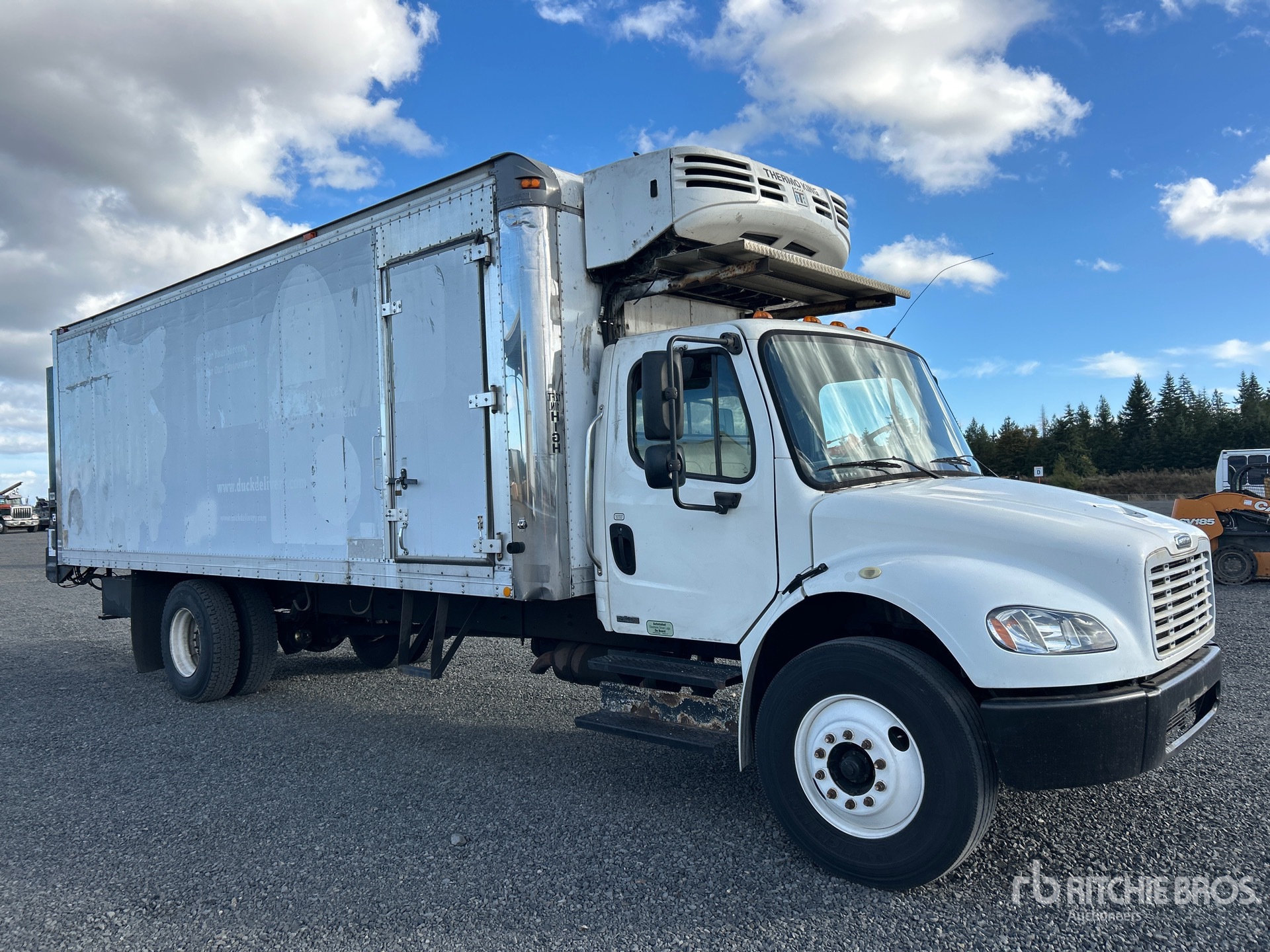2005 Freightliner M2
