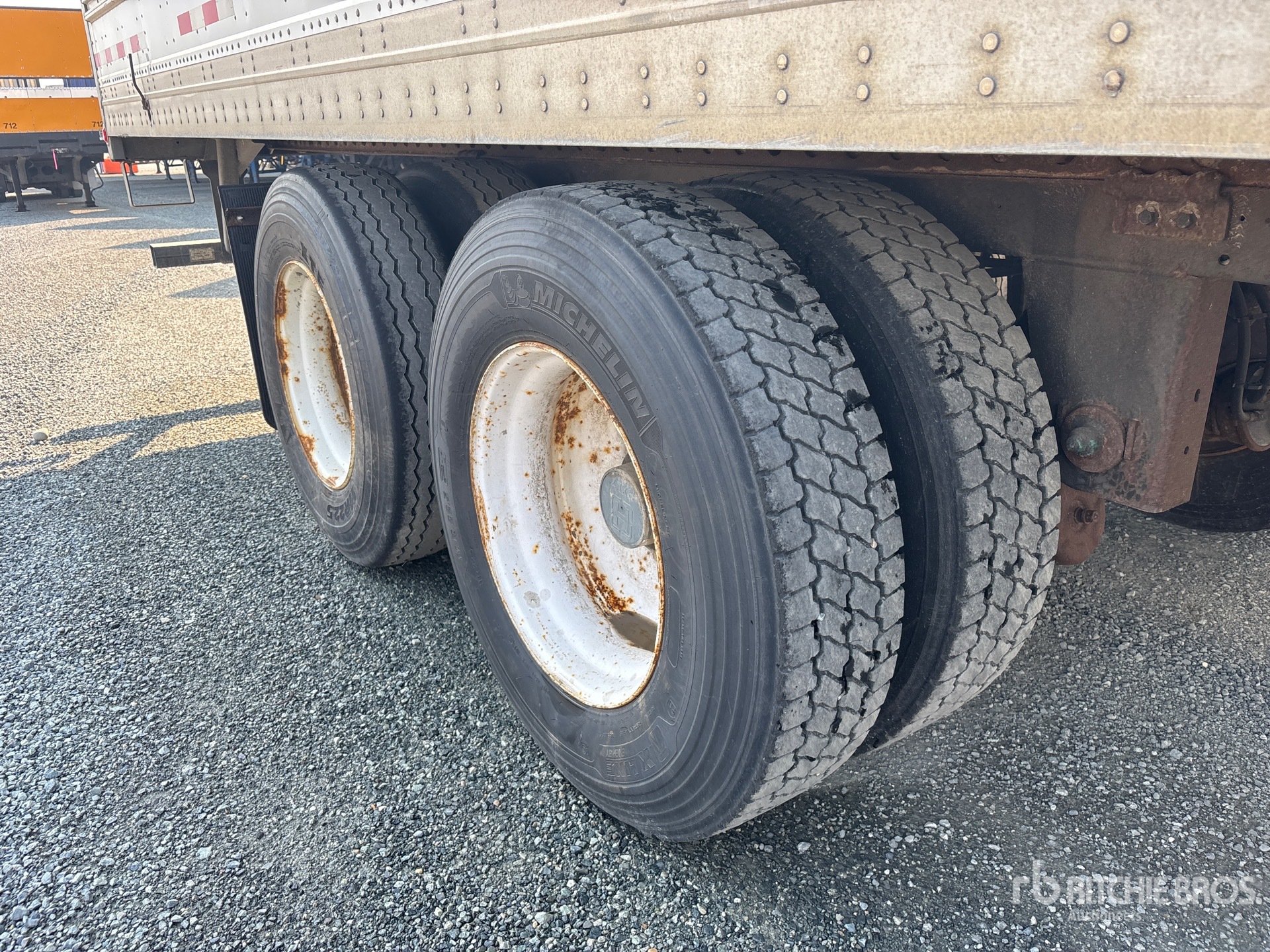 2013 Manac 53 FT X 102 IN T/A