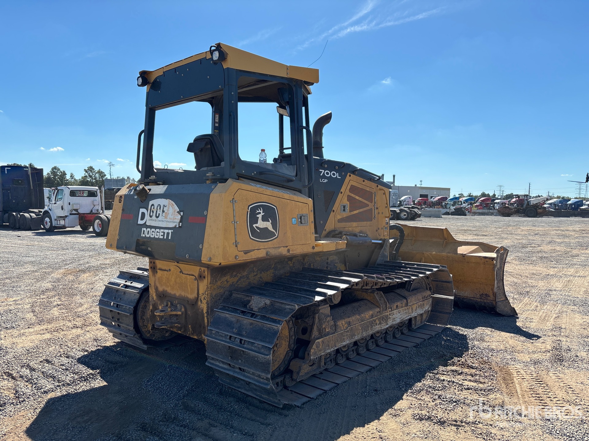 2021 John Deere 700L