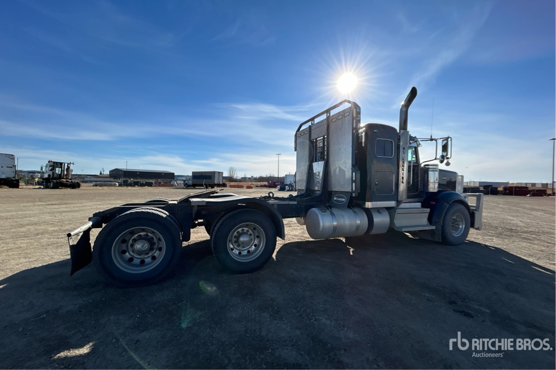 2023 Peterbilt 367
