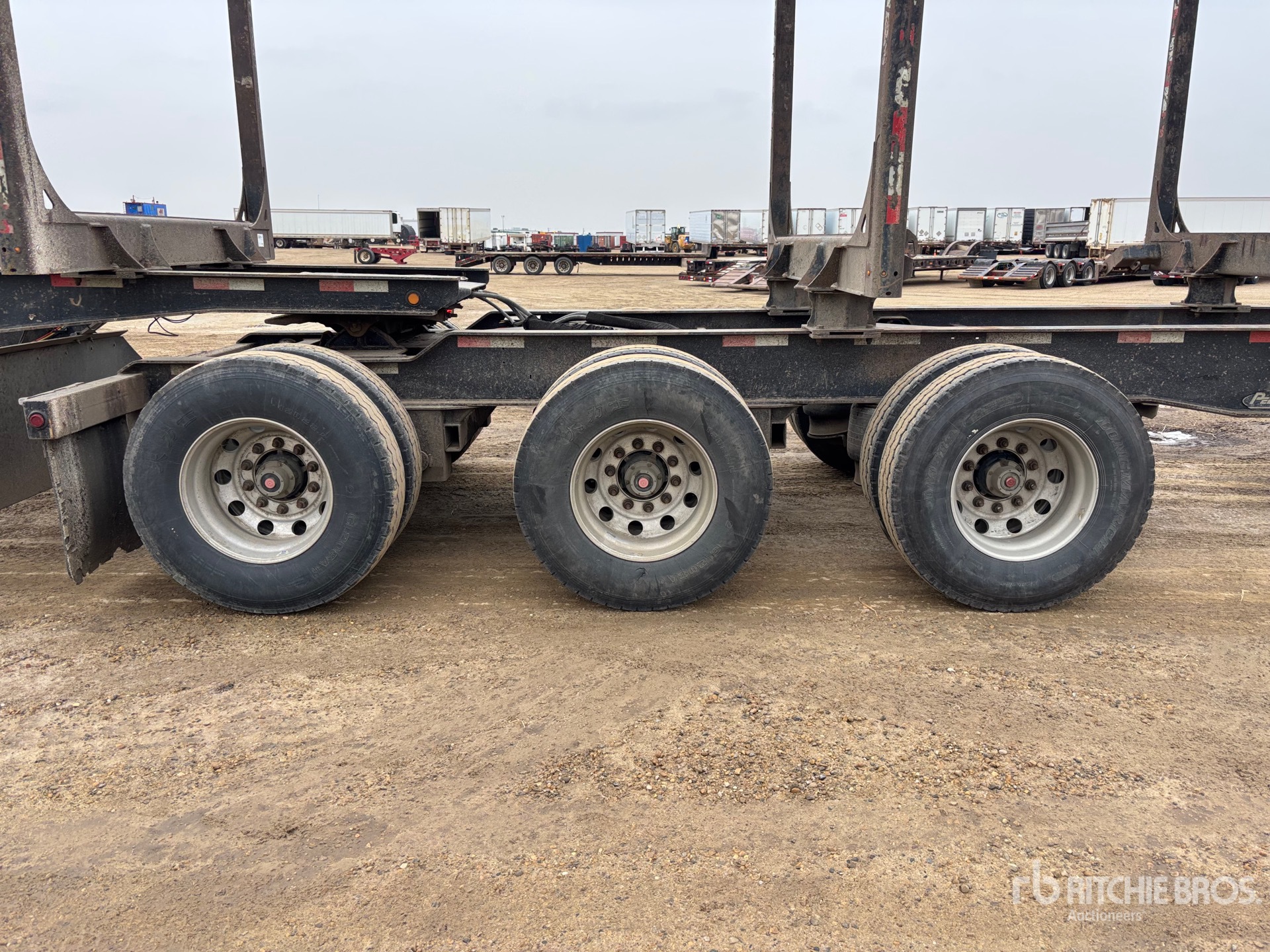 2023 Peerless 32 ft Super B-Train Lead Hayrack
