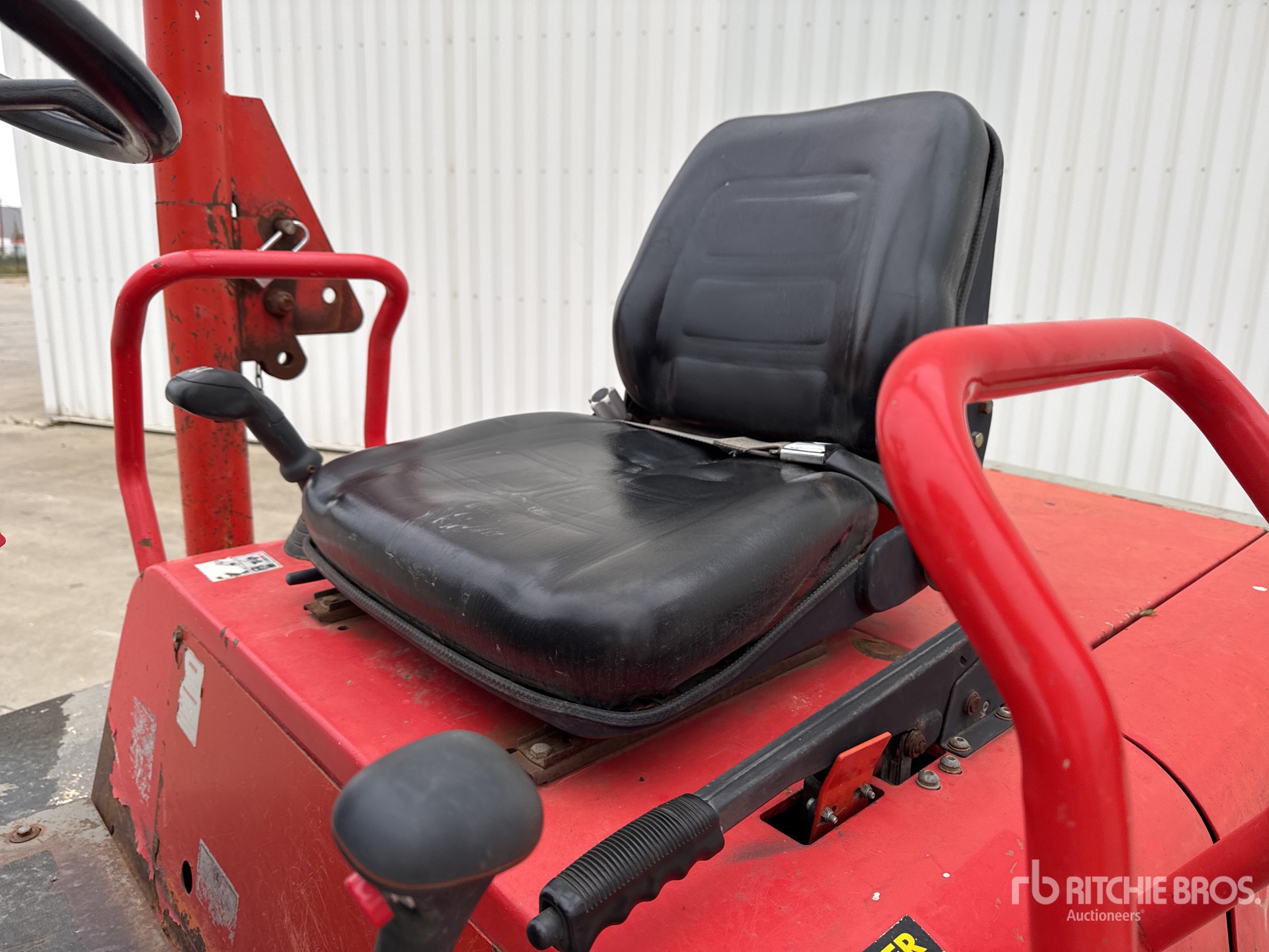 2013 Ausa D600APG