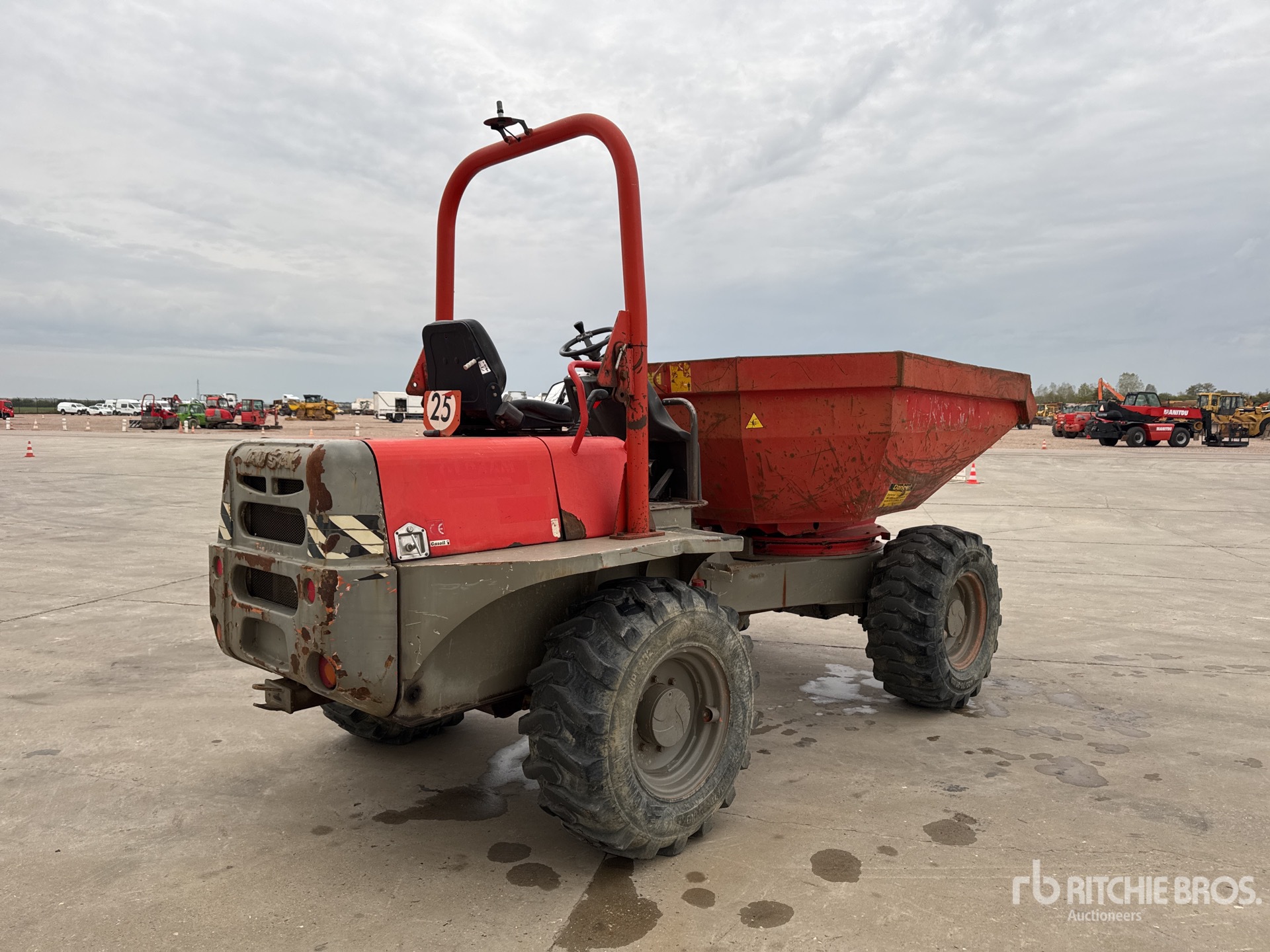 2013 Ausa D600APG
