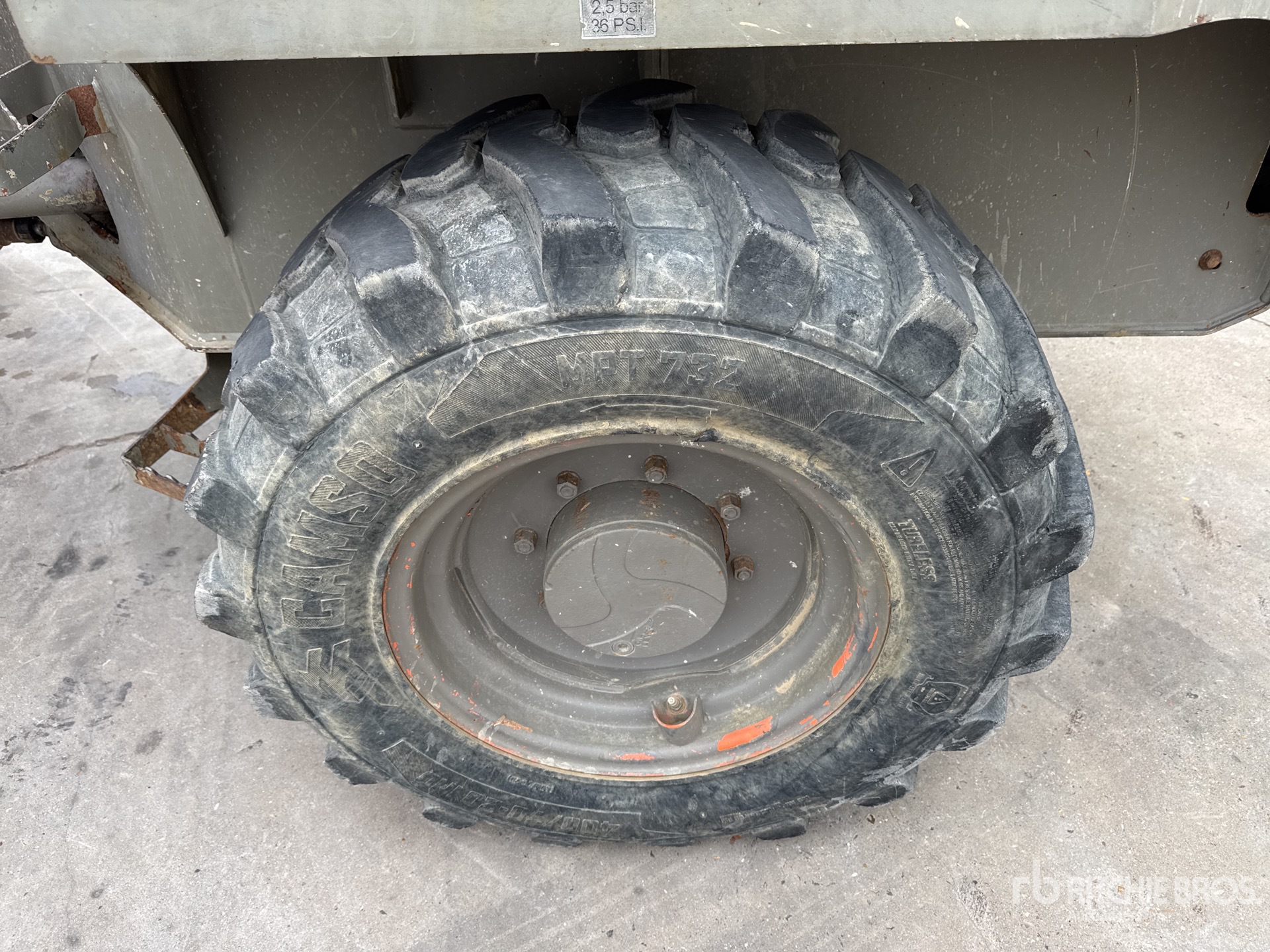 2013 Ausa D600APG