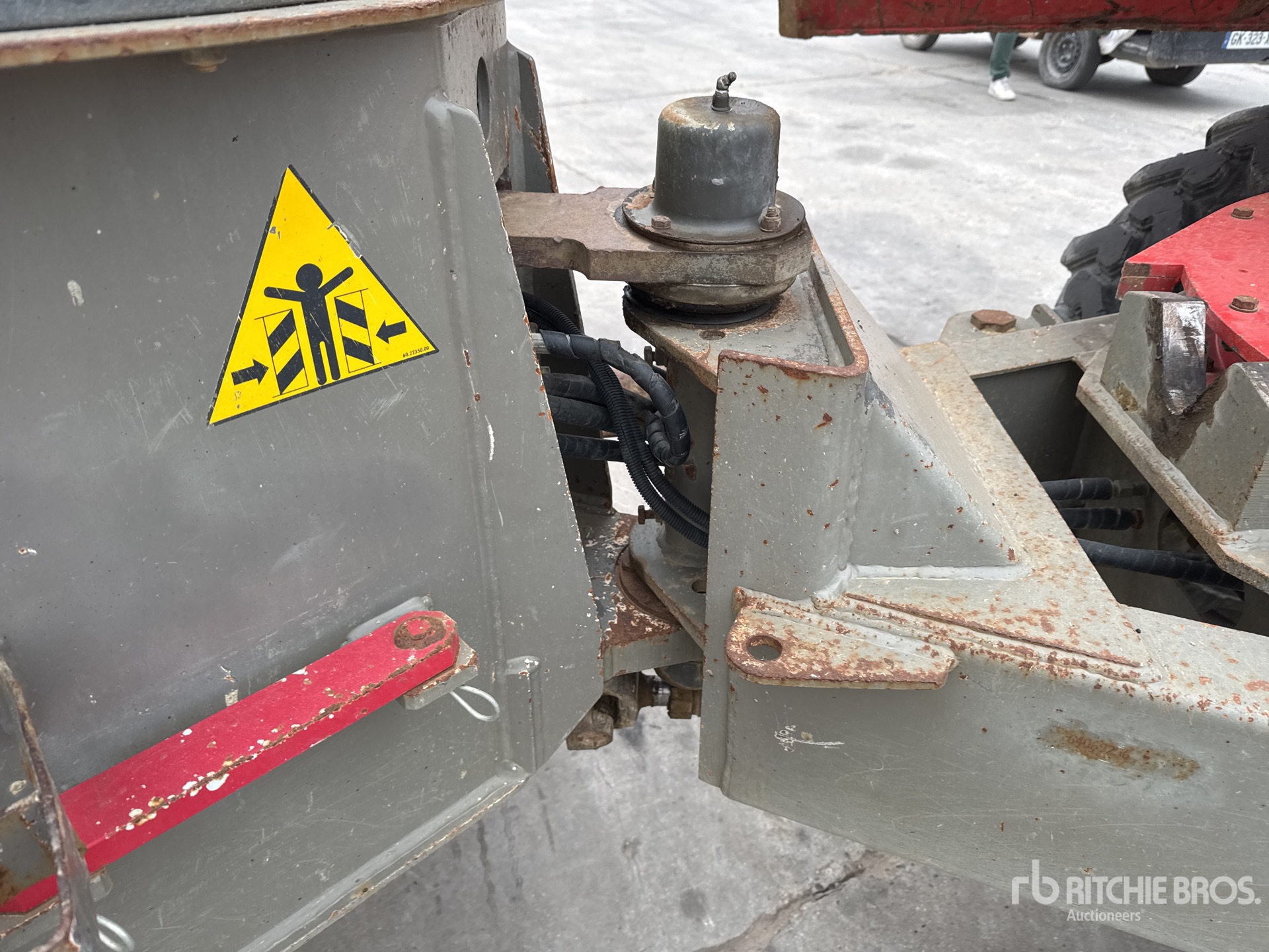 2013 Ausa D600APG